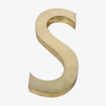 Letter sign in gold metal "S" 1980