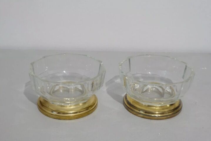 Glass cups