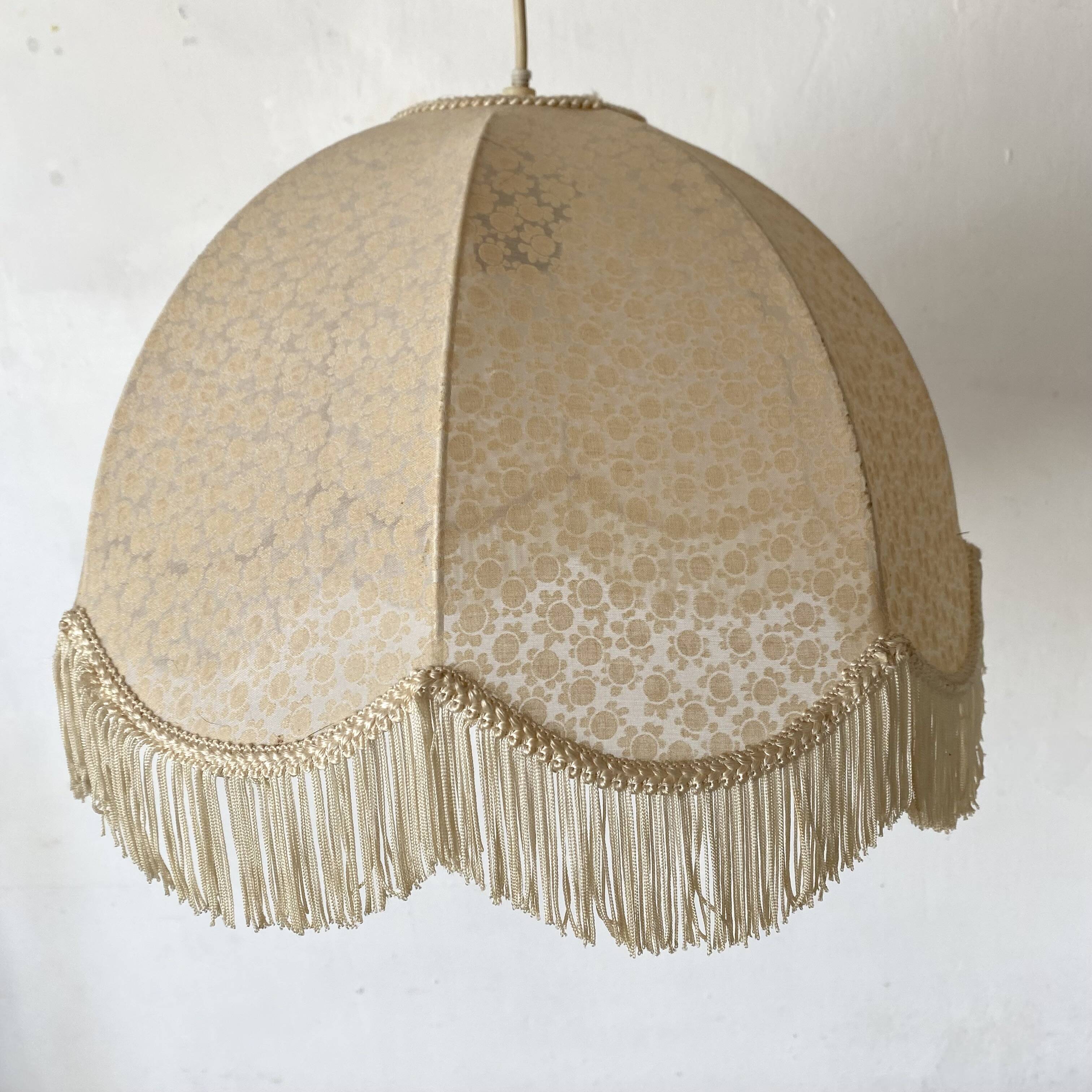 Lampshade to hang from the 70s