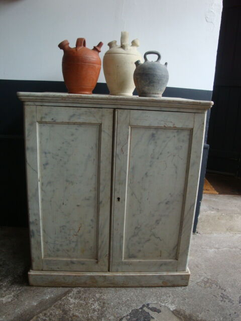 Marble effect buffet