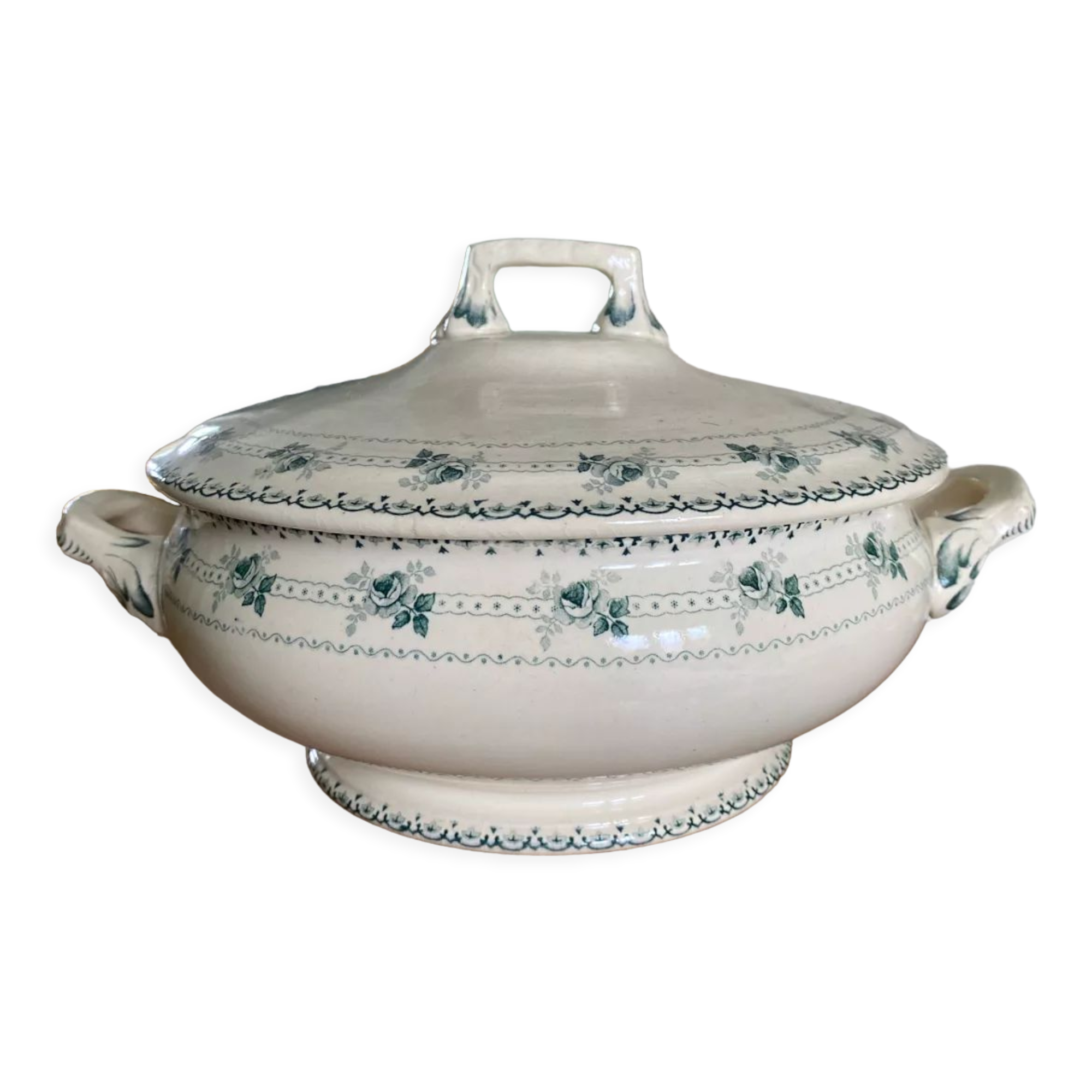 Old tureen in earthenware iron earth Alexandra