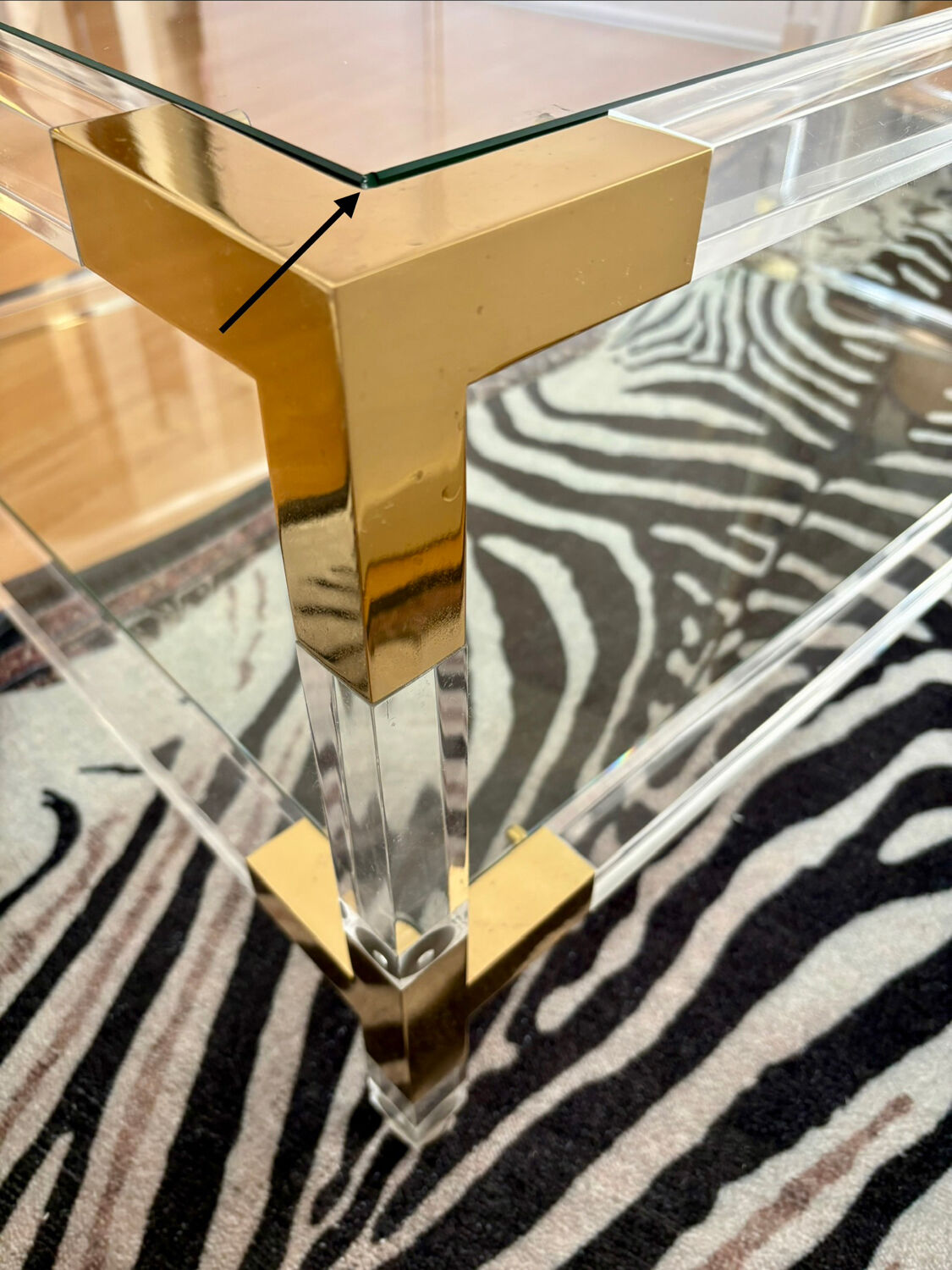 Italian coffee table Fabian, glass, plexiglass and brass, 1970-80.