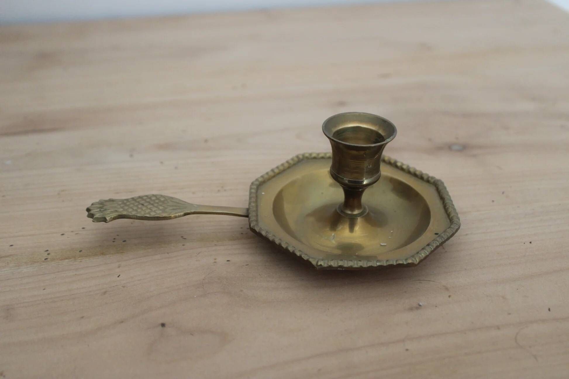 Vintage brass hand candle holder – Pineapple handle rat of the cellar