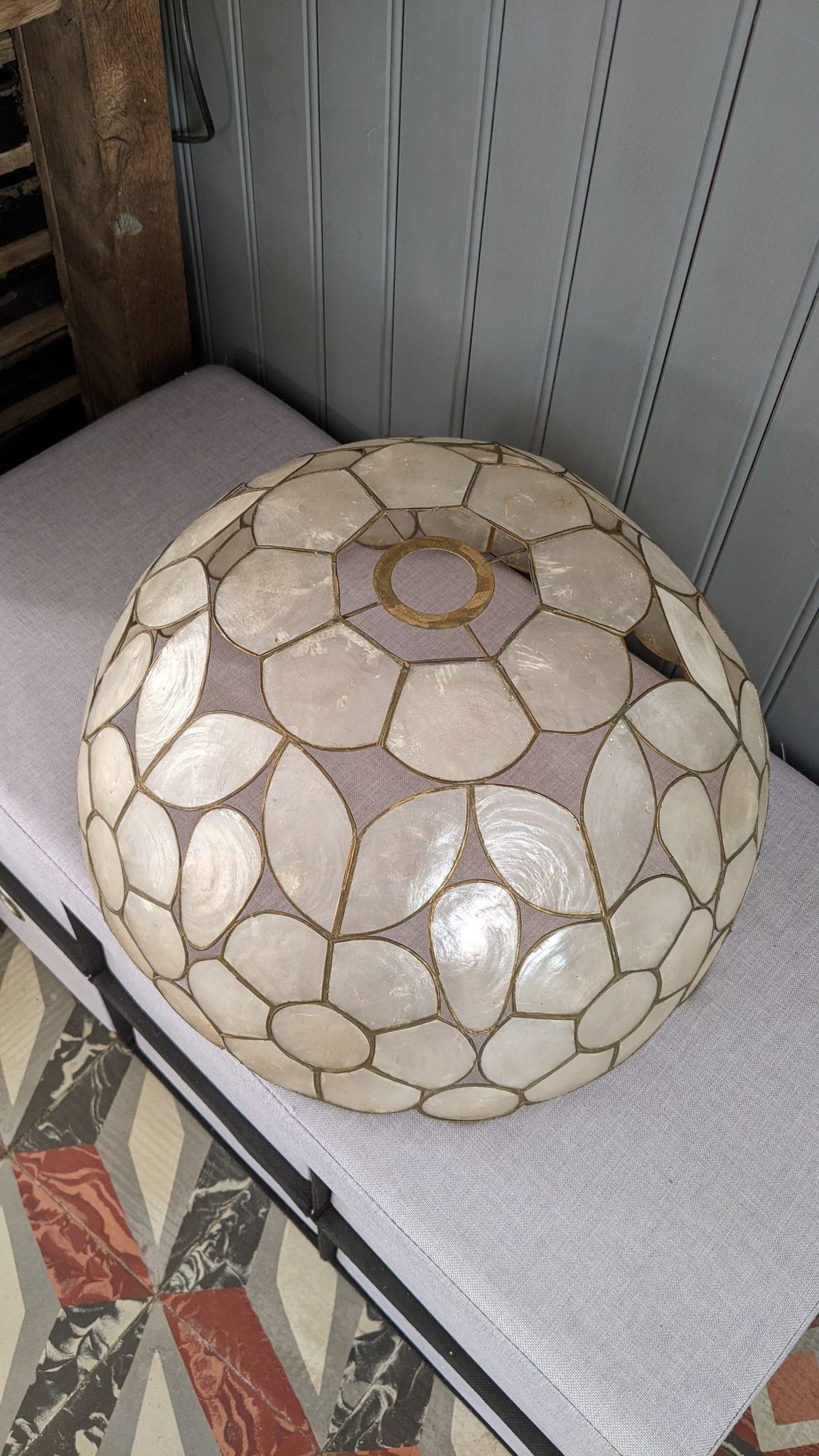 Suspension fleur vintage nacre et laiton