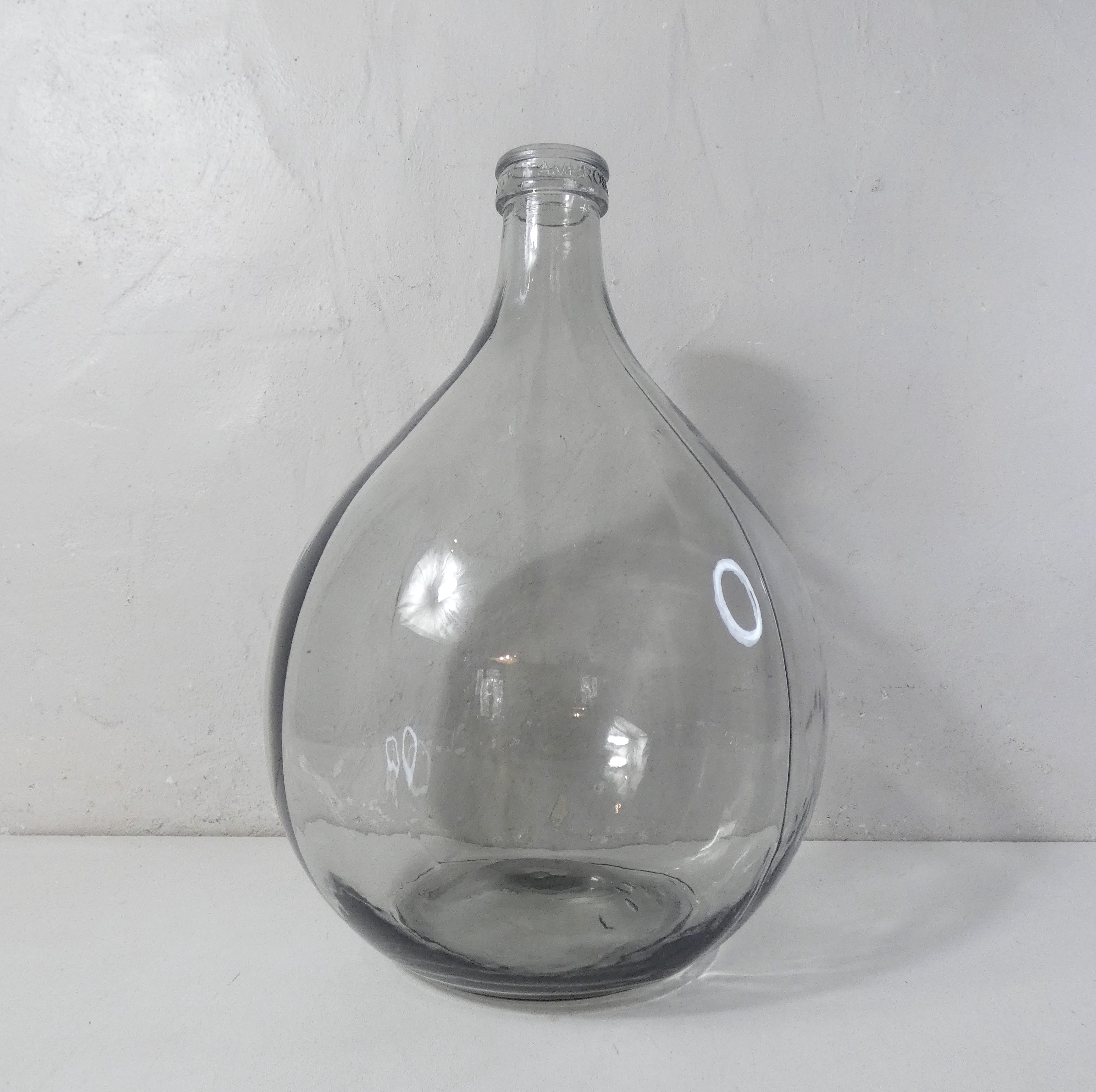 Gray demijohn