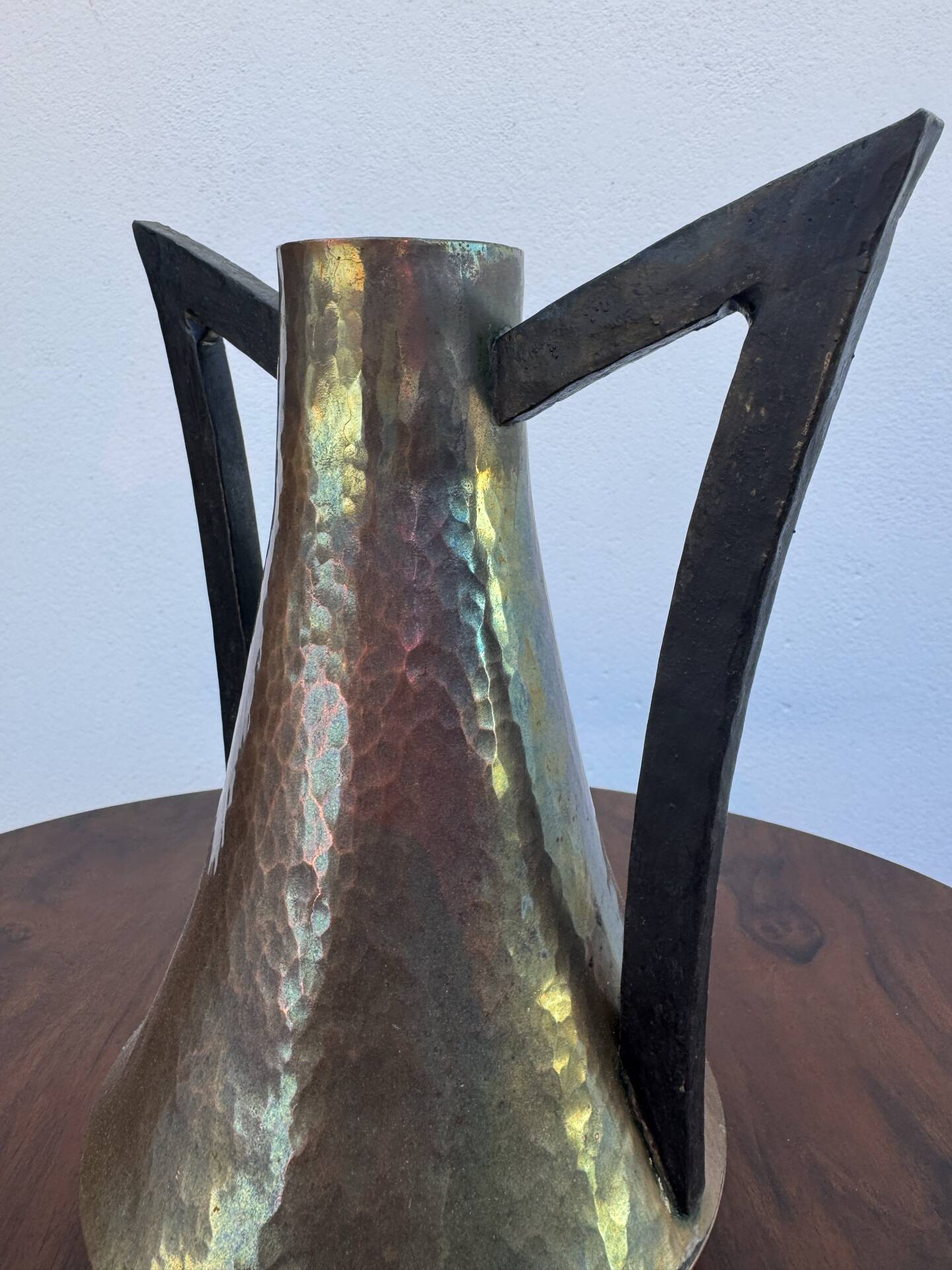 Vase Art Nouveau cuivre martelé