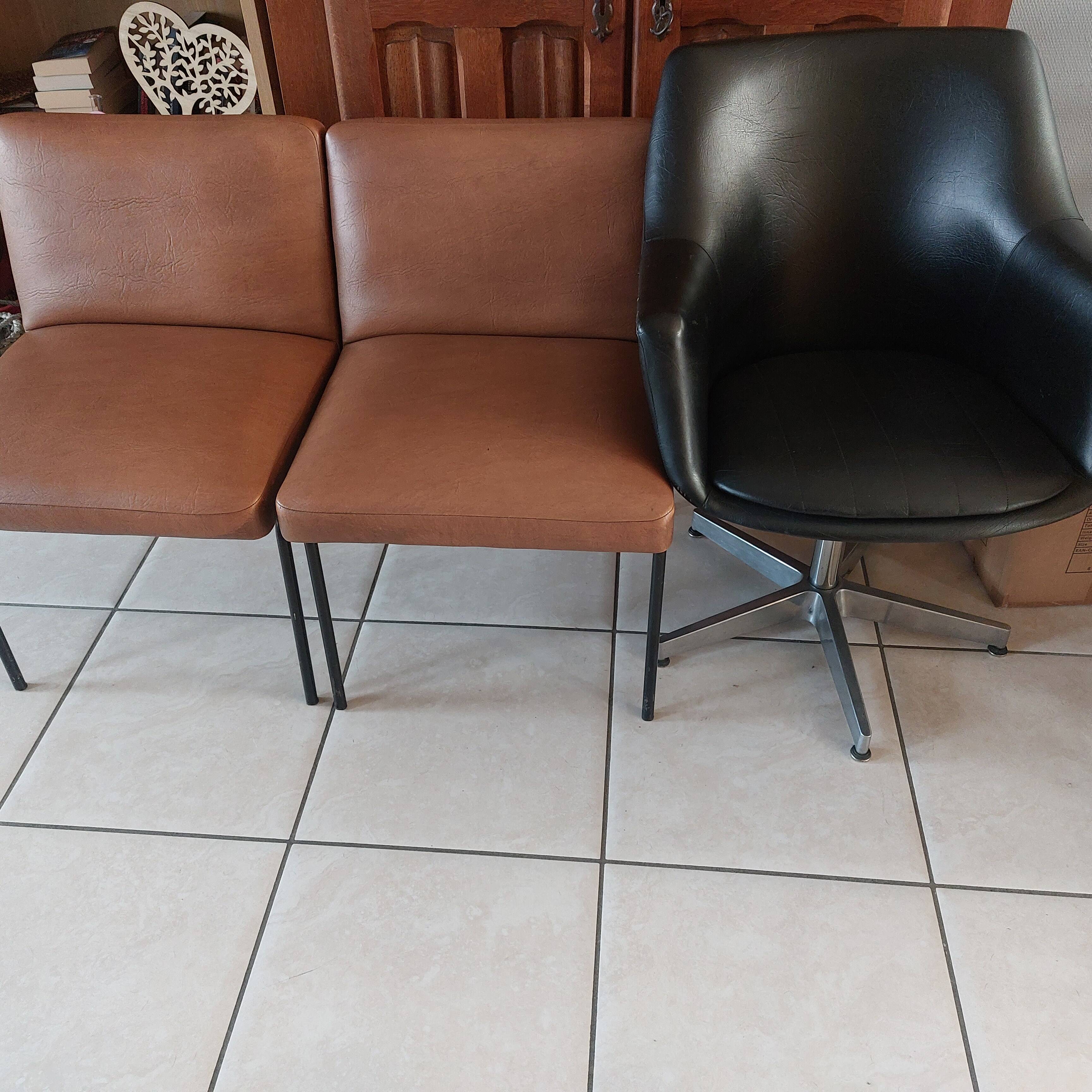 2 chauffeuse et 1 fauteuil de bureau