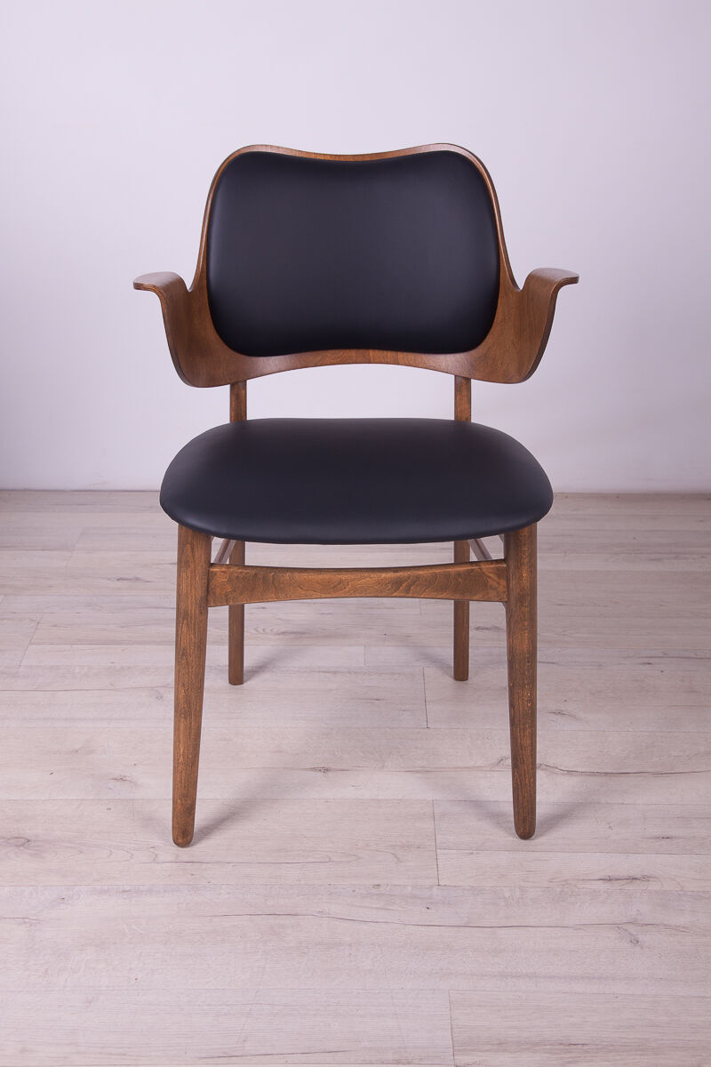 Model 107 armchairs by Hans Olsen for Bramin, 1950