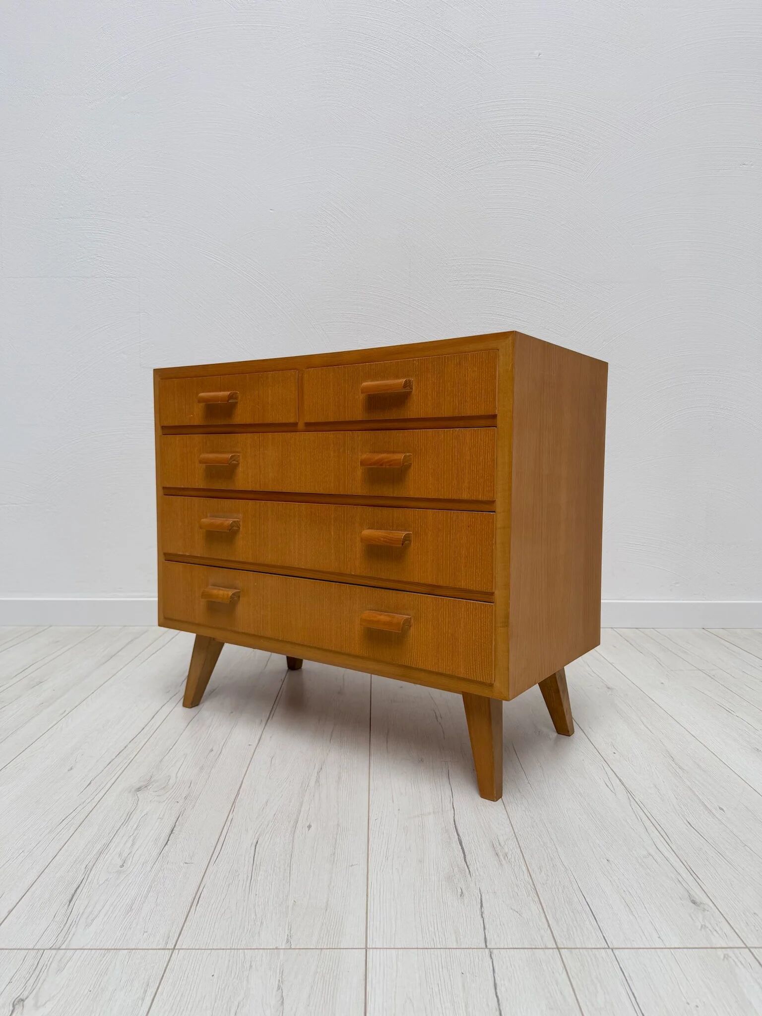 1960s vintage mid-century modern oak chest of drawers