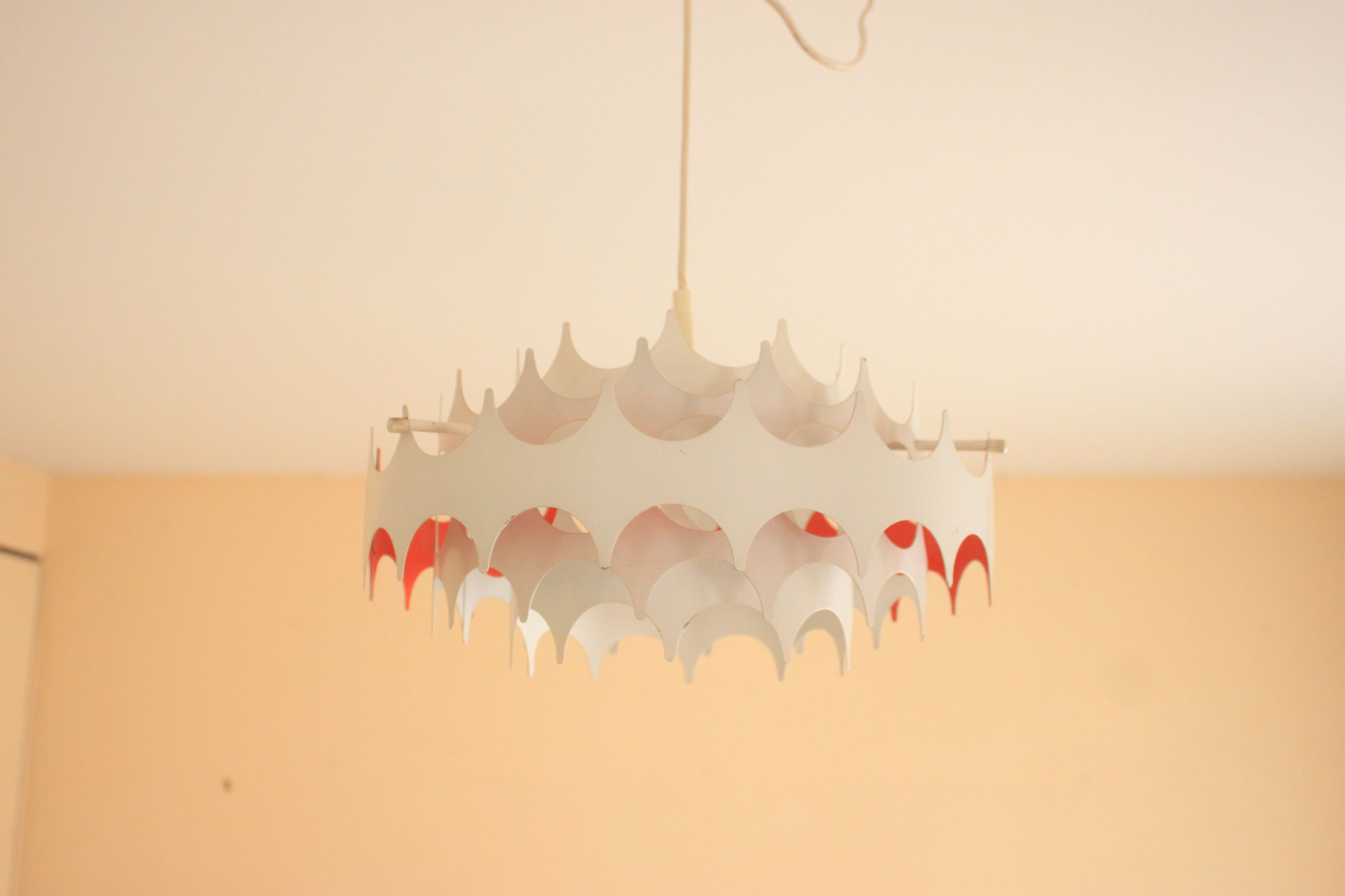 Suspension space age 70s brutalist