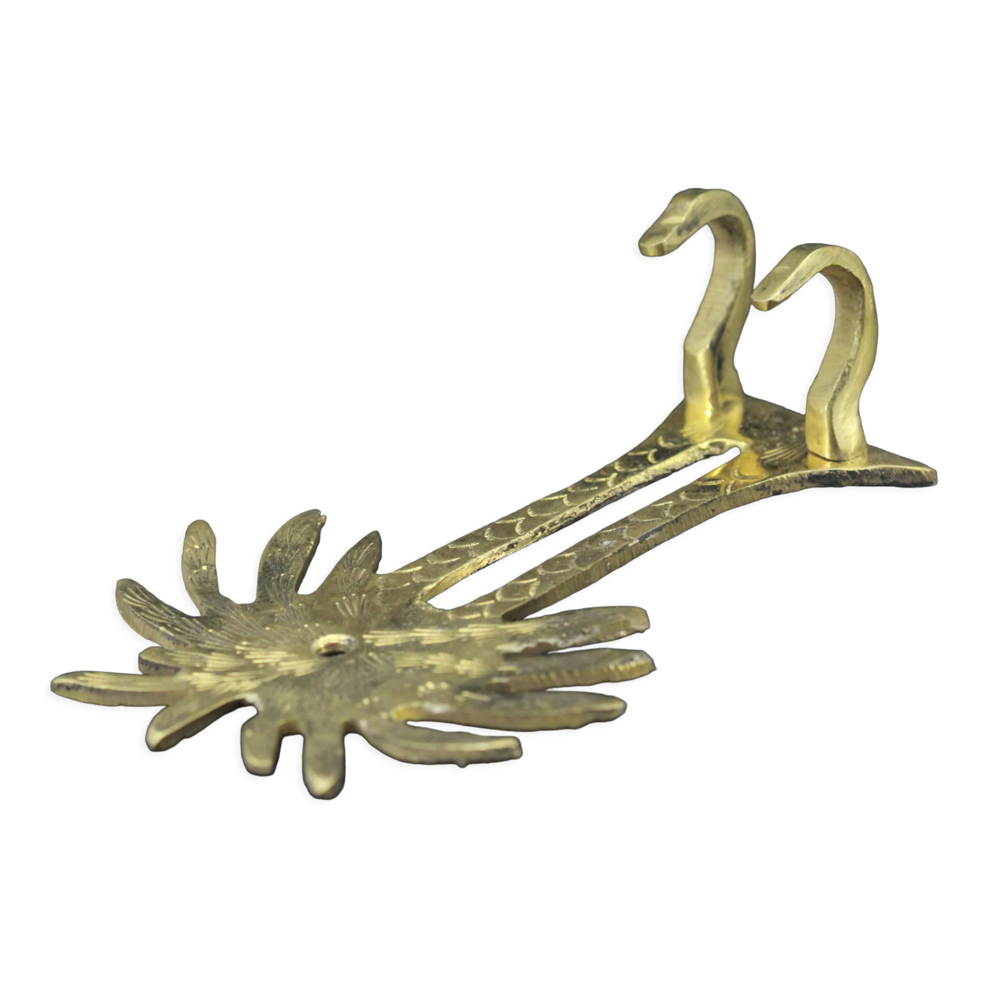 Brass palm towel rack