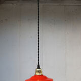 Suspension in orange opaline