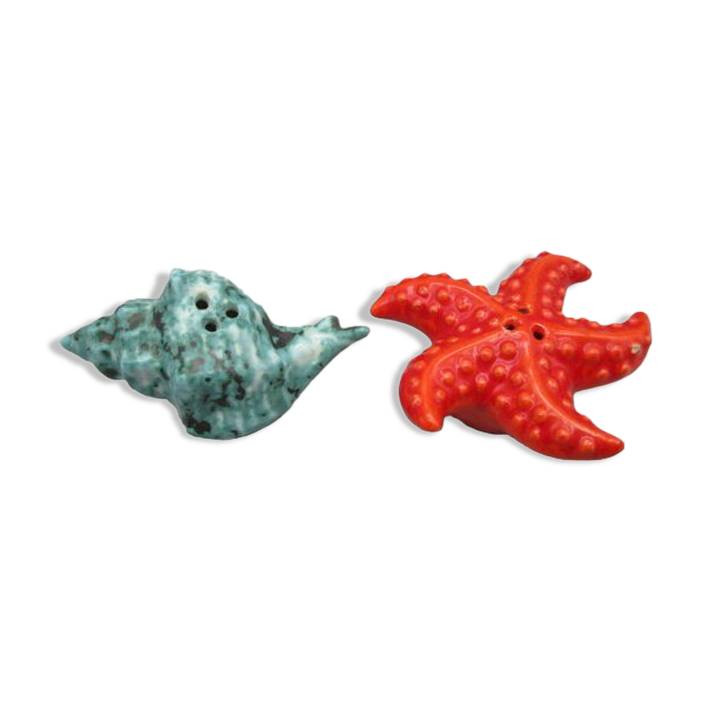 Pair of vintage ceramic salt shaker/pepper maker "starfish and shell"
