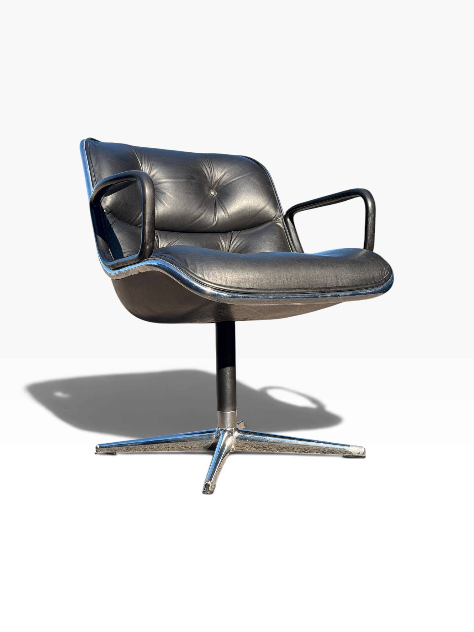 Charles Pollock Executive office chair Knoll black leather 1960