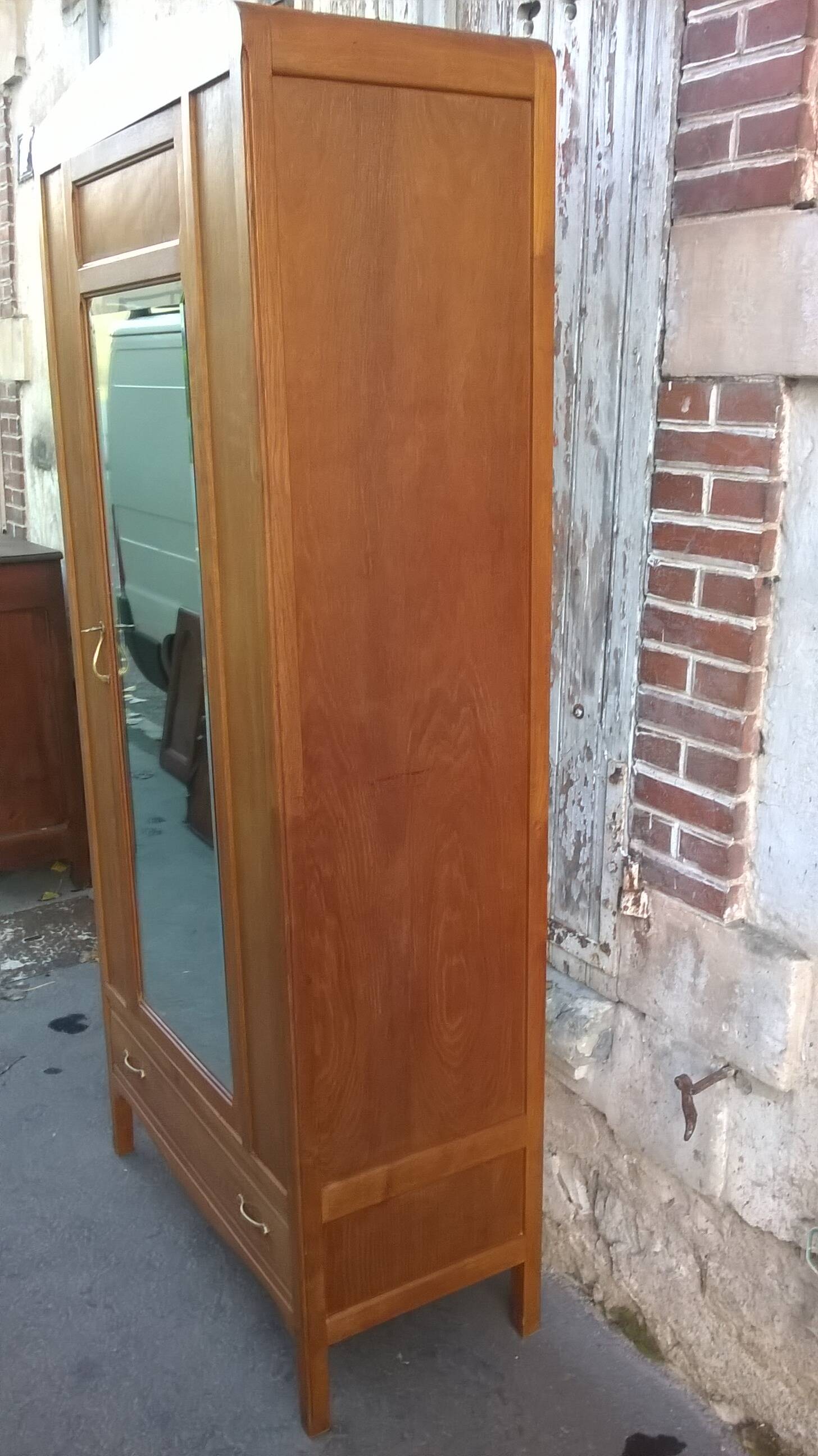 Raw Parisian wardrobe from the 1930s