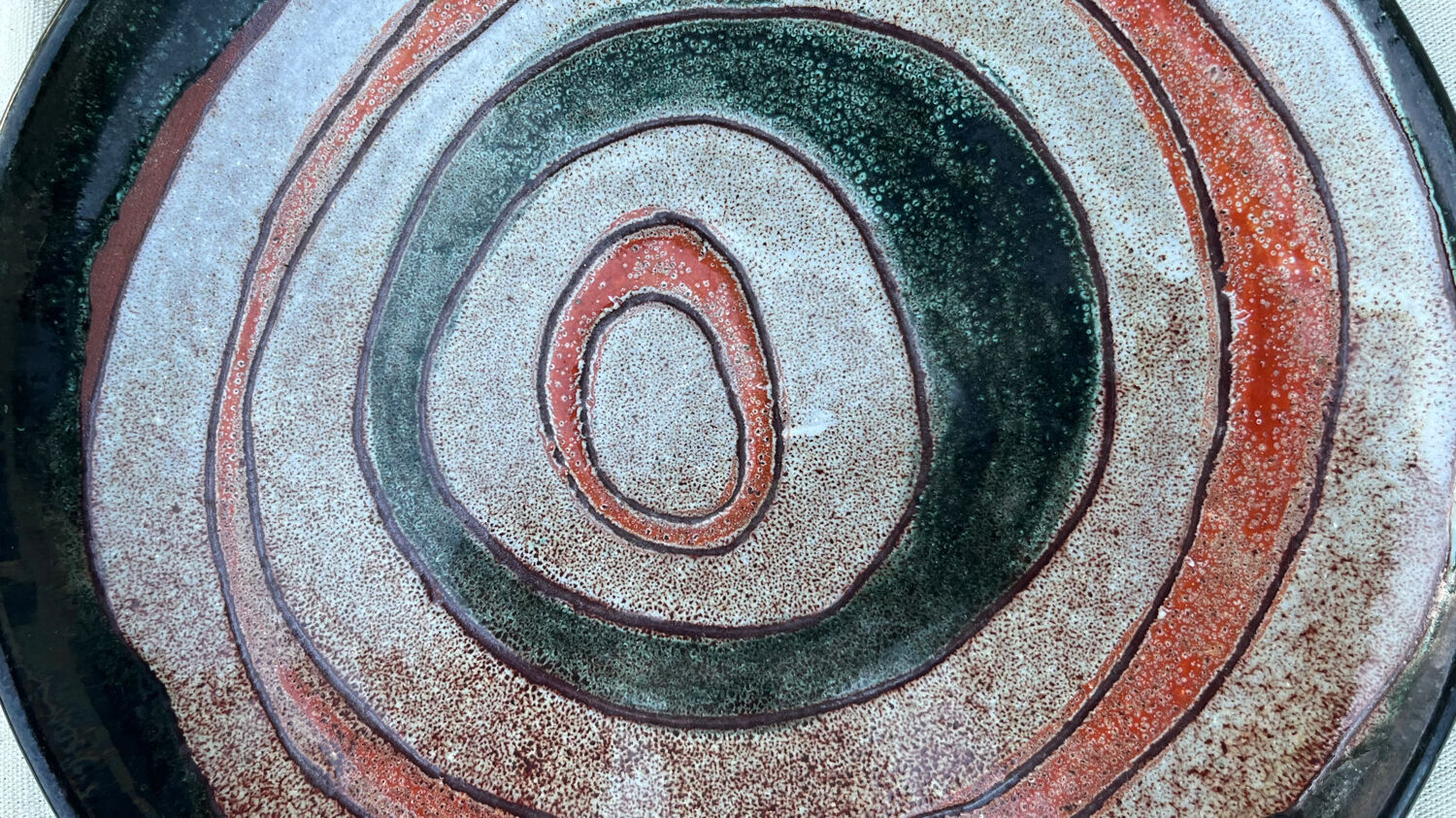 Decorative flat plate Daniel Vallauris vintage