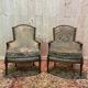 Paire de fauteuils bergères de style Louis XVI