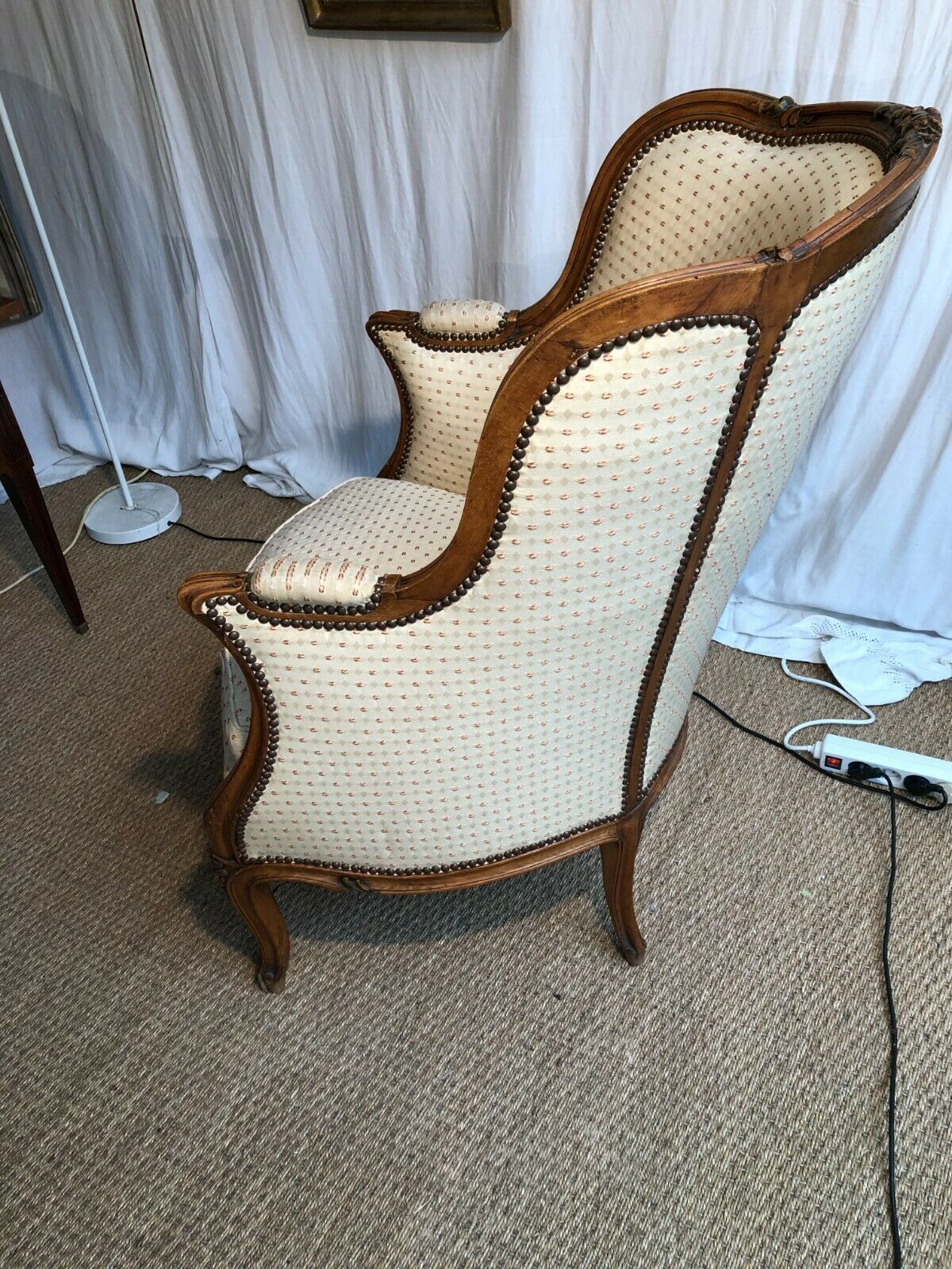 Louis XV-style shepherdess chair