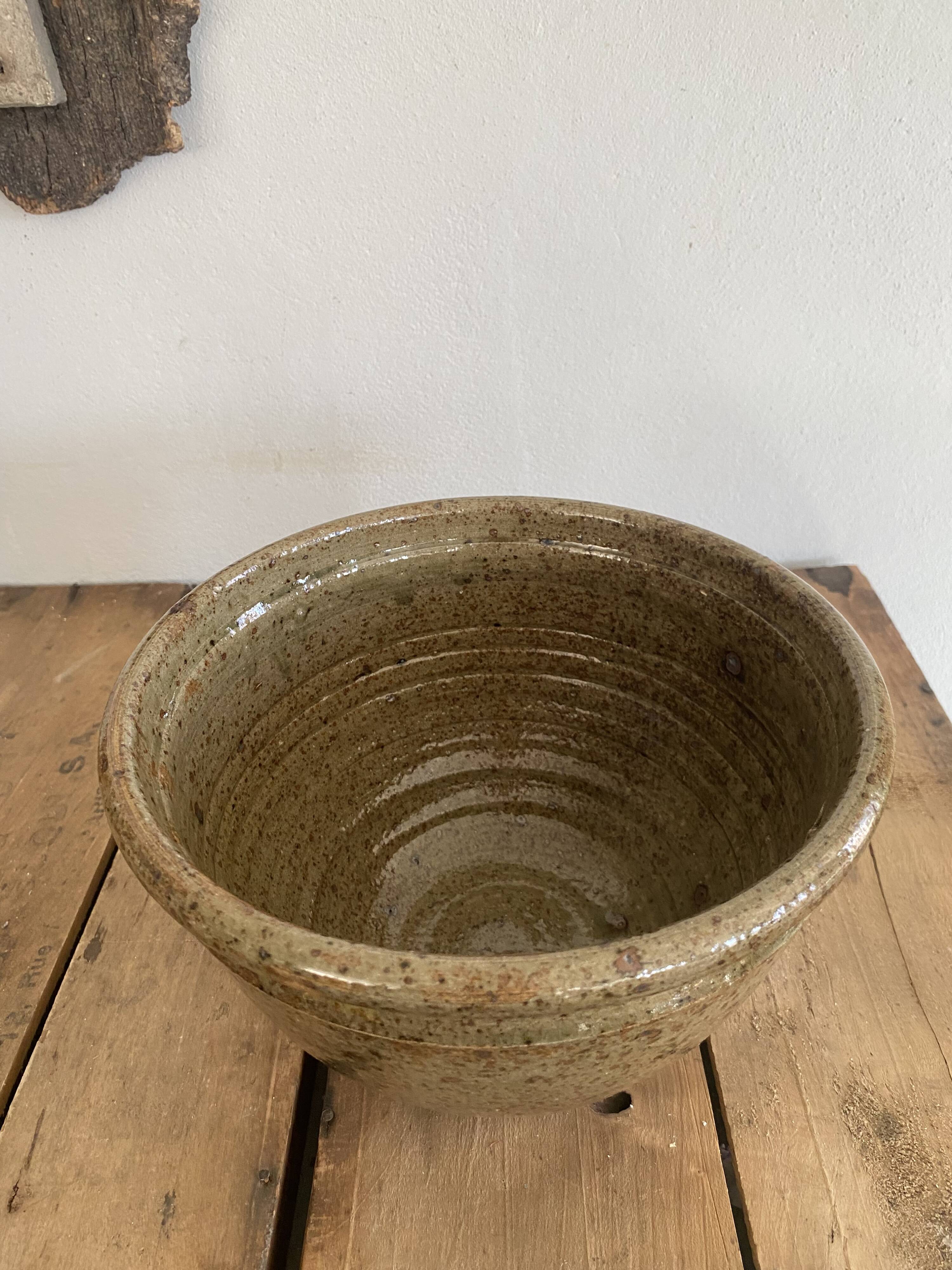 Salad bowl, 6 ramekins signed F. Baudat