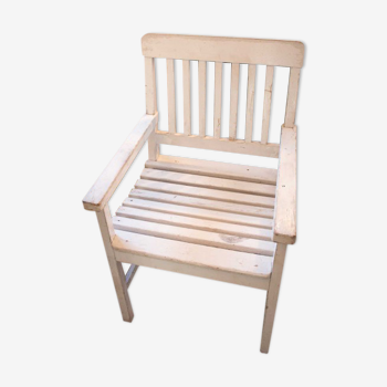 Chaise en bois blanche