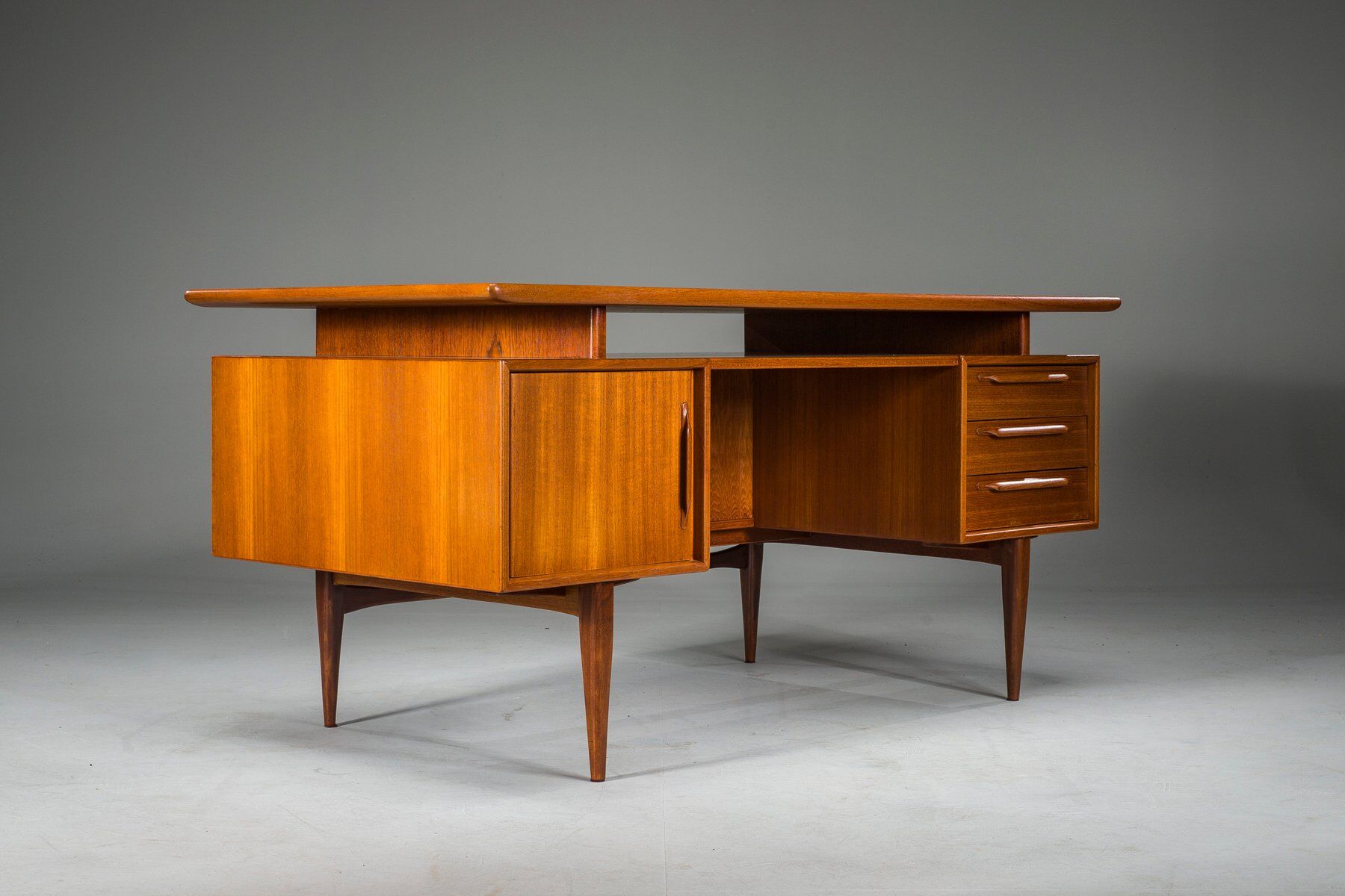 Model RT200 desk in teak by Heinrich Riestenpatt, Germany, 1960s