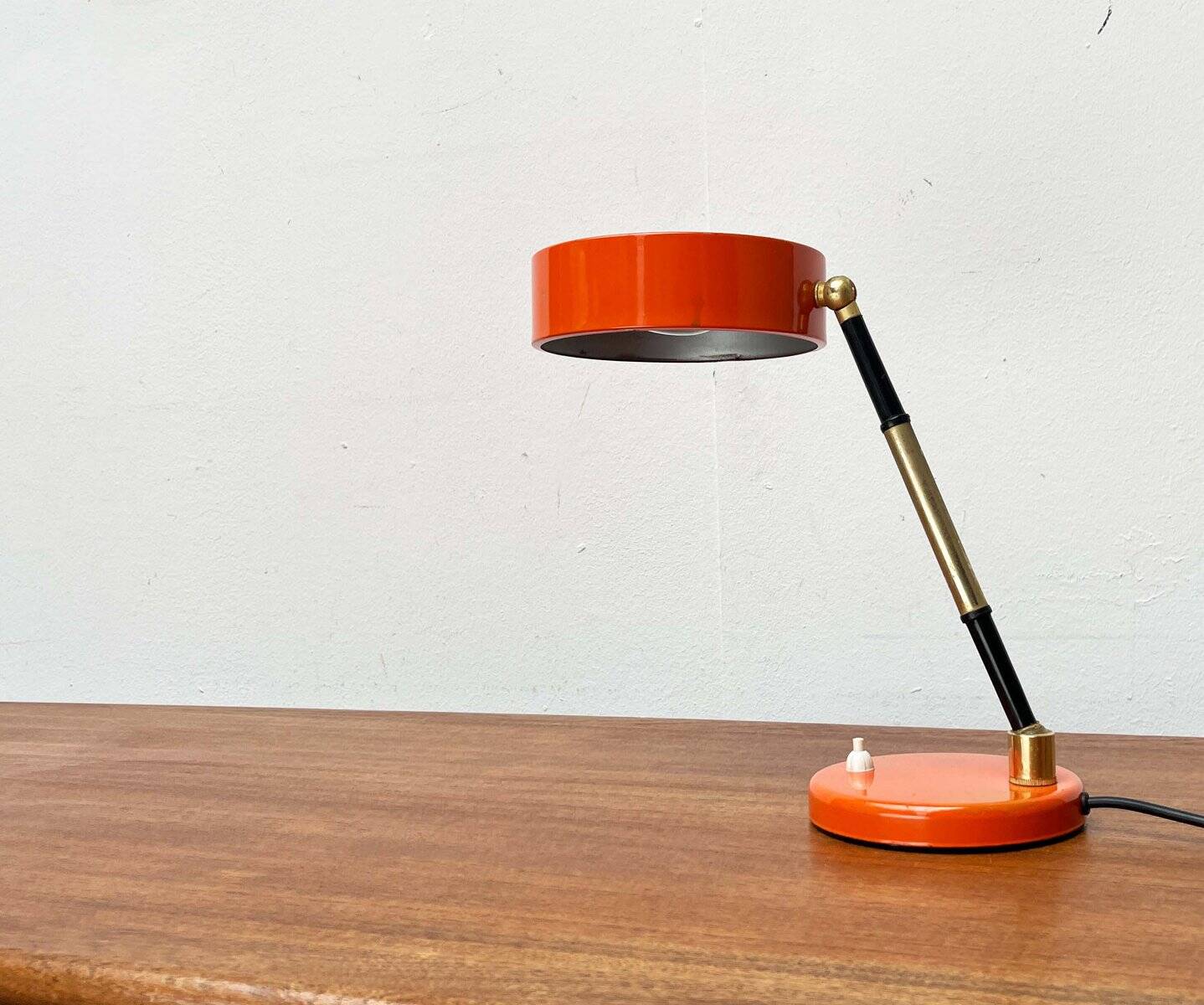 Mid-century minimalist orange table lamp, Italy, 1960s.
