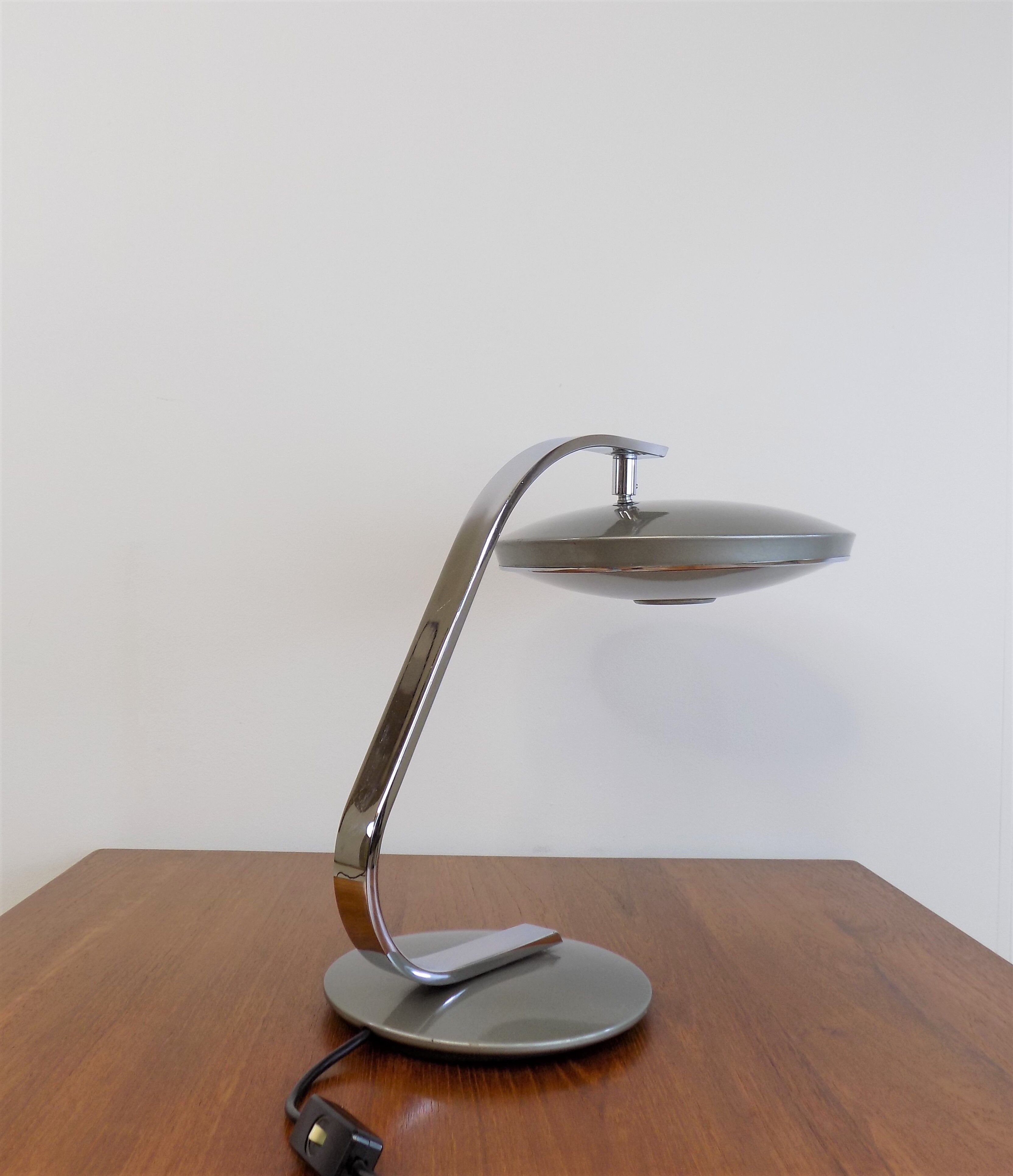 Fase 520 C table lamp from Fase Madrid