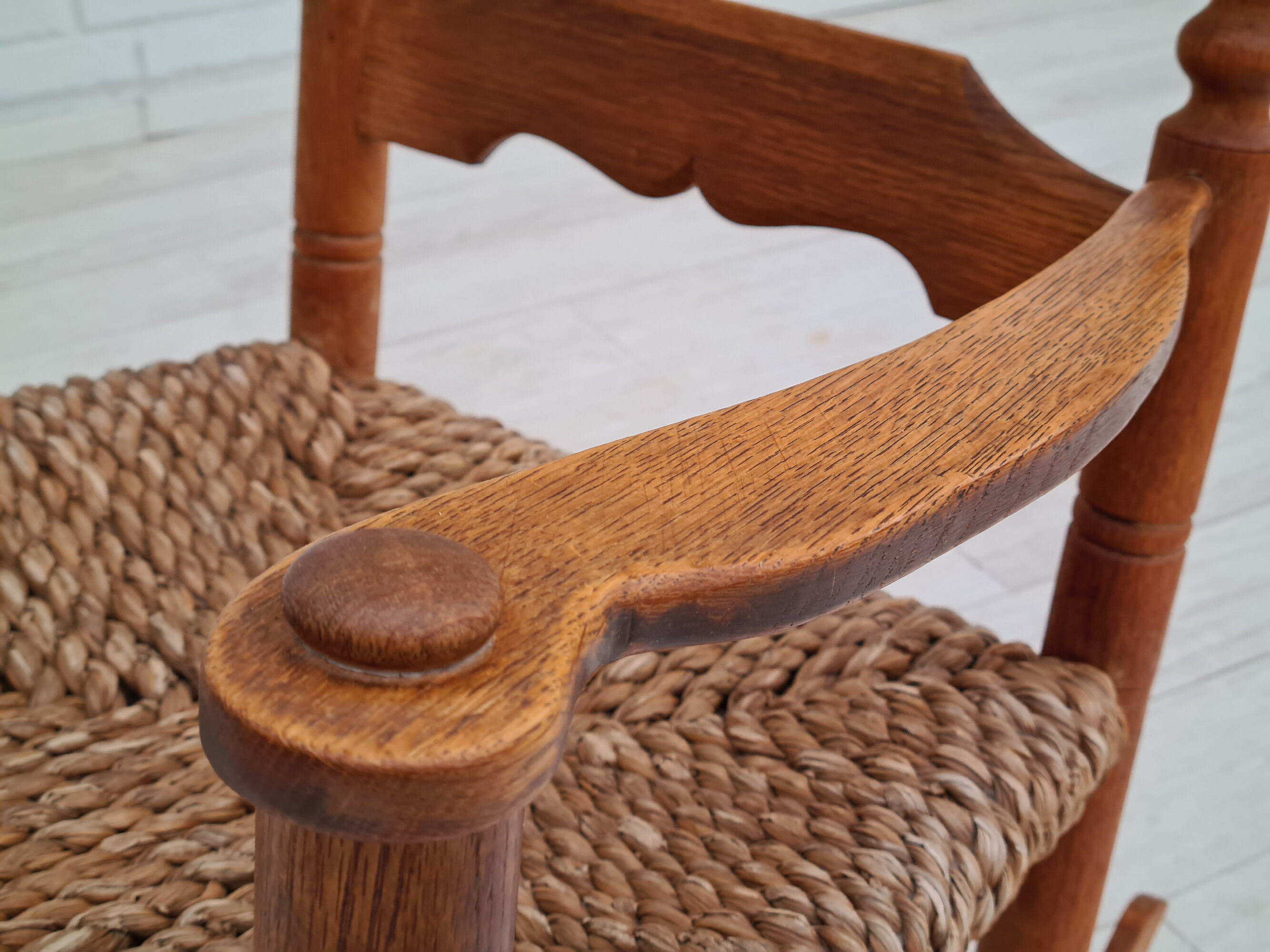 Rocking-chair, oak wood, natural fiber