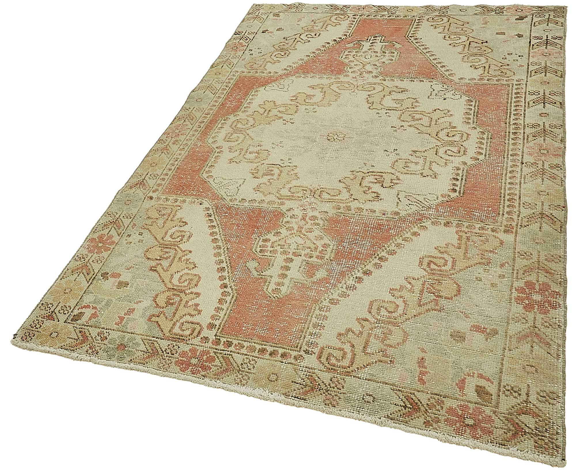 Turkish Vintage Anatolian Rug 136 cm x 213 cm
