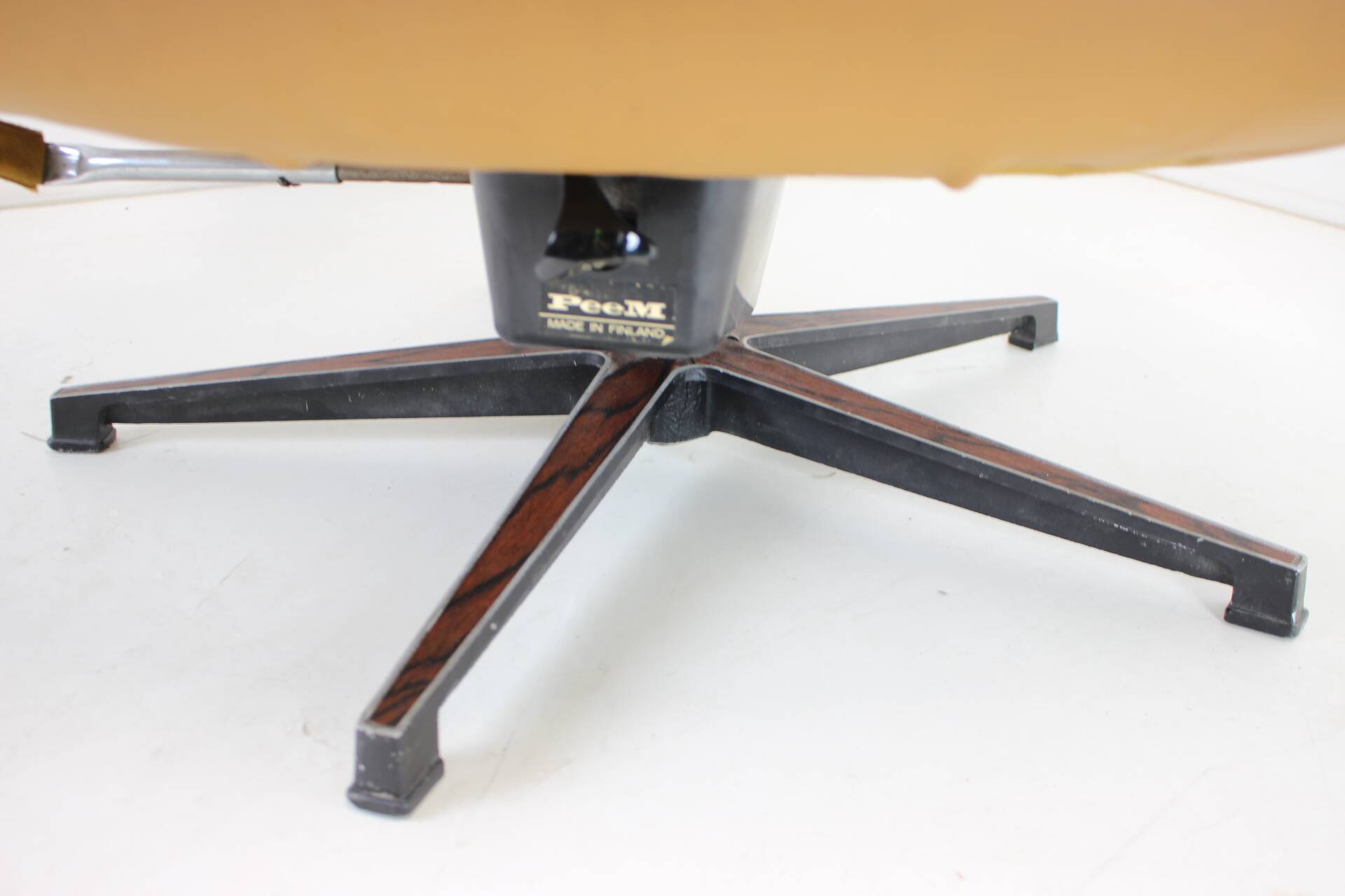 Midcentury Swivel Leather Armchair, Peem, Finland, 1970s