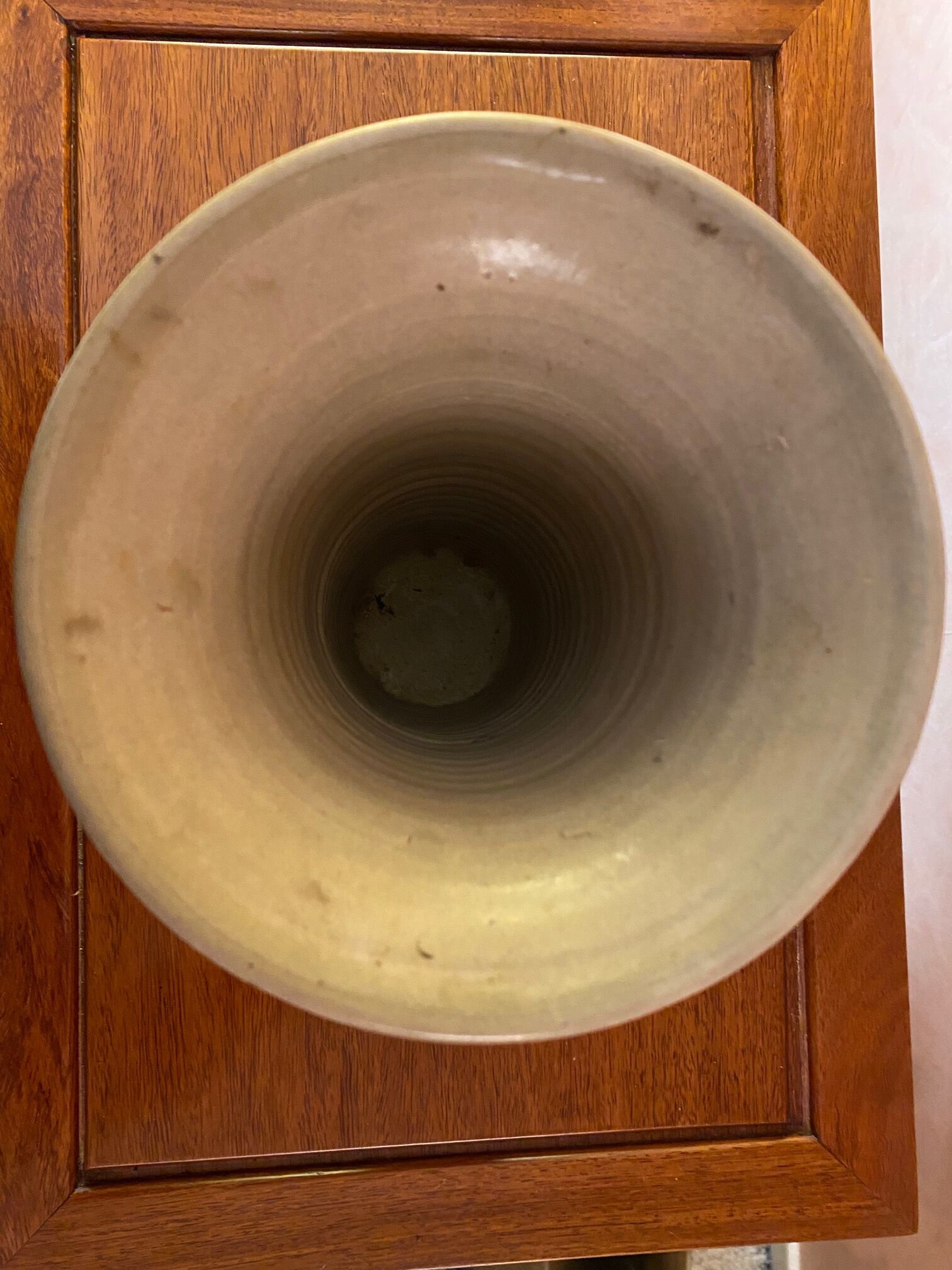 Ceramic vase, red cloisonné