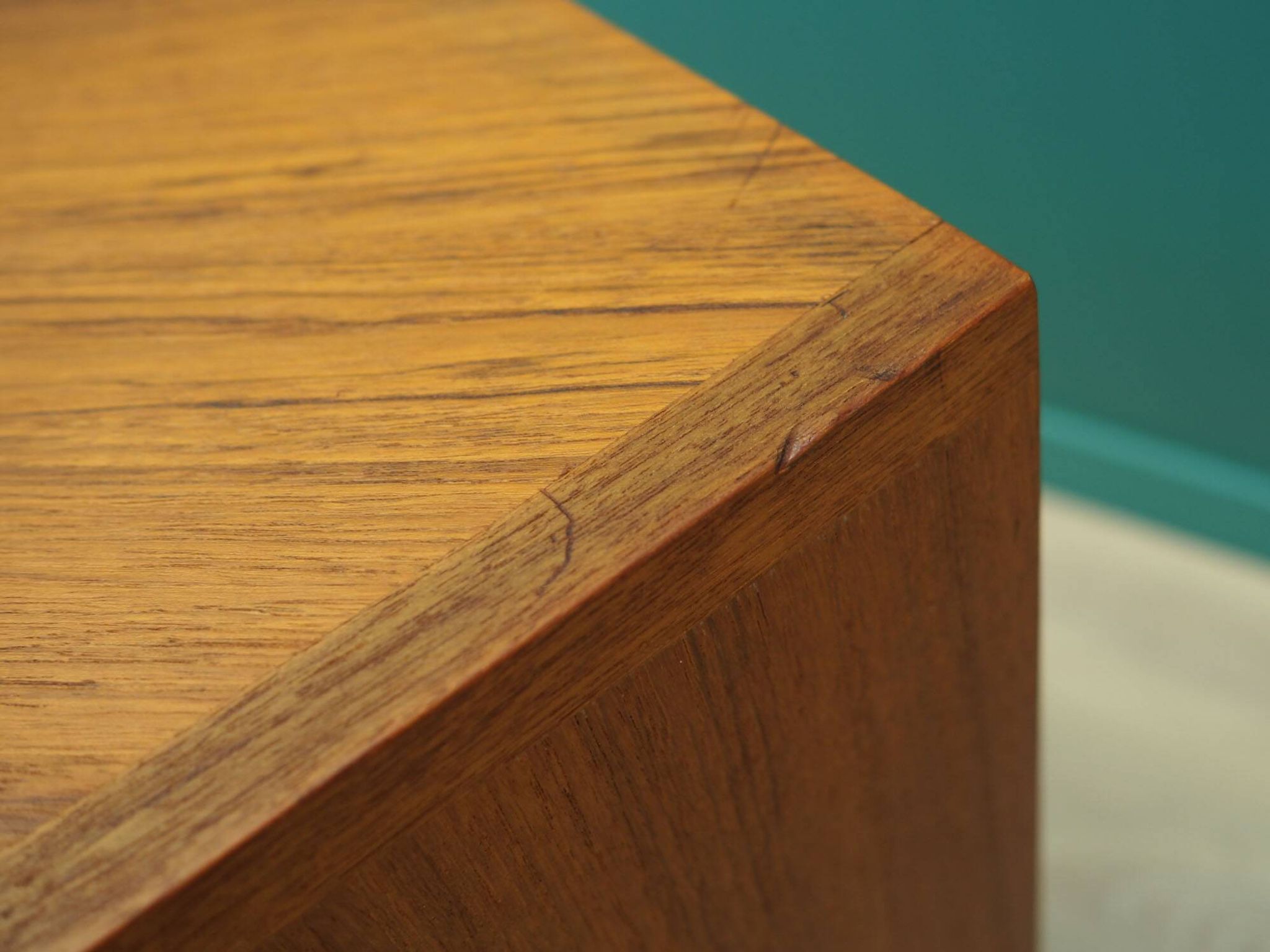 Cabinet en teck, design danois, années 1970, production : Danemark