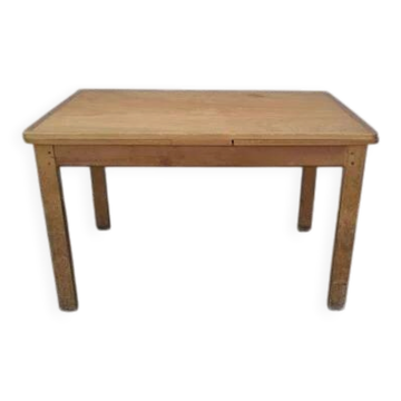 Extendable tables