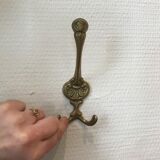Brass patère