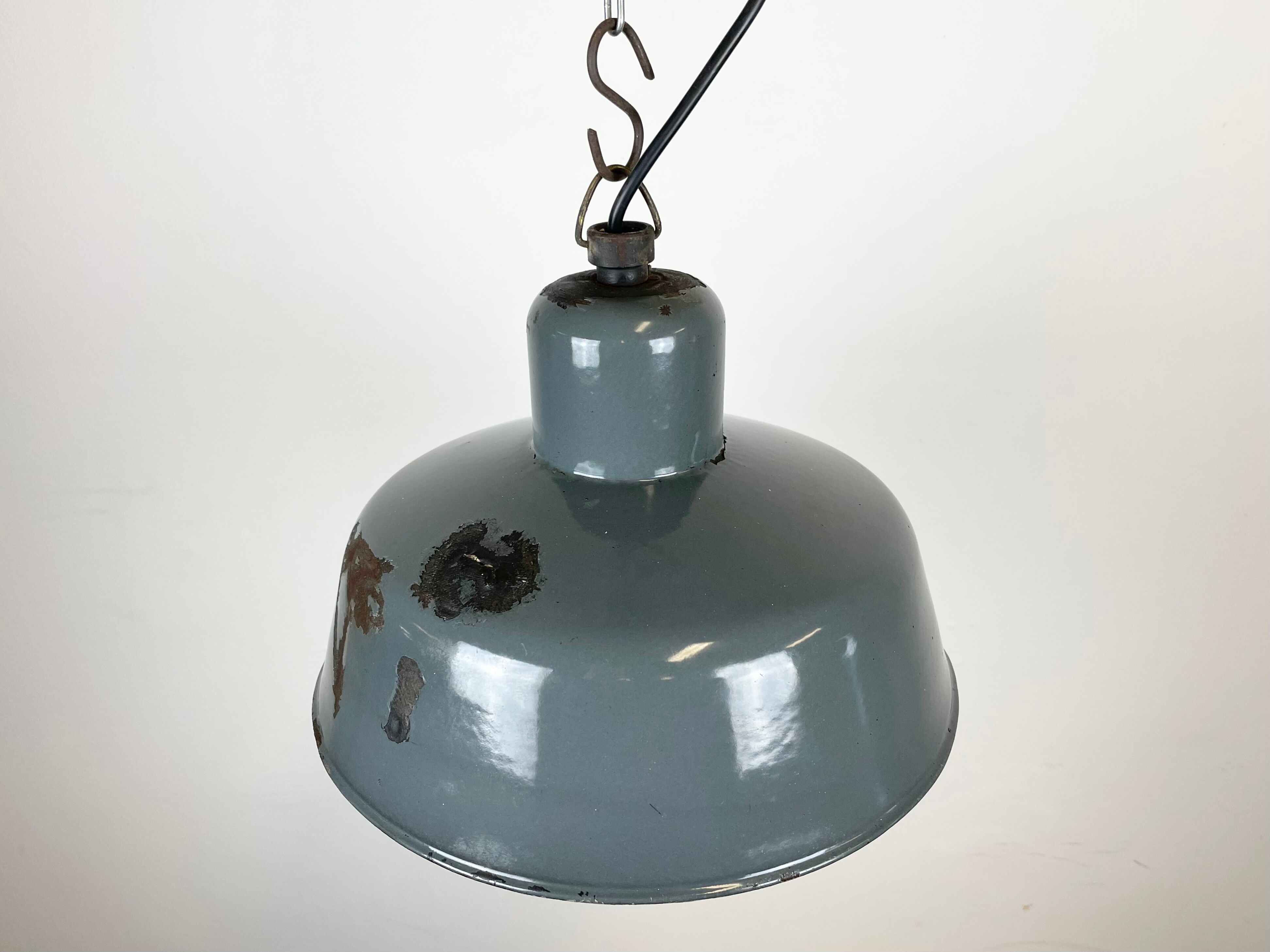 Industrial grey enamel pendant lamp from siemens, 1950s