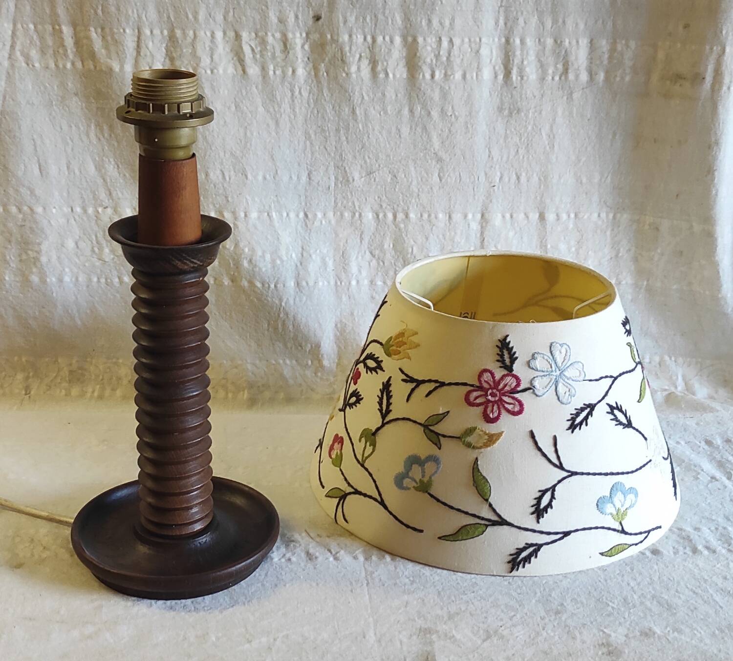 Table lamp made of turned solid wood - 1960s/70s