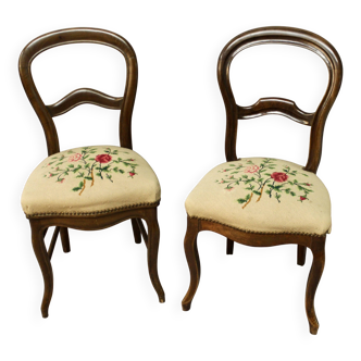 Paire de chaises Louis Philippe tapisserie au petit point