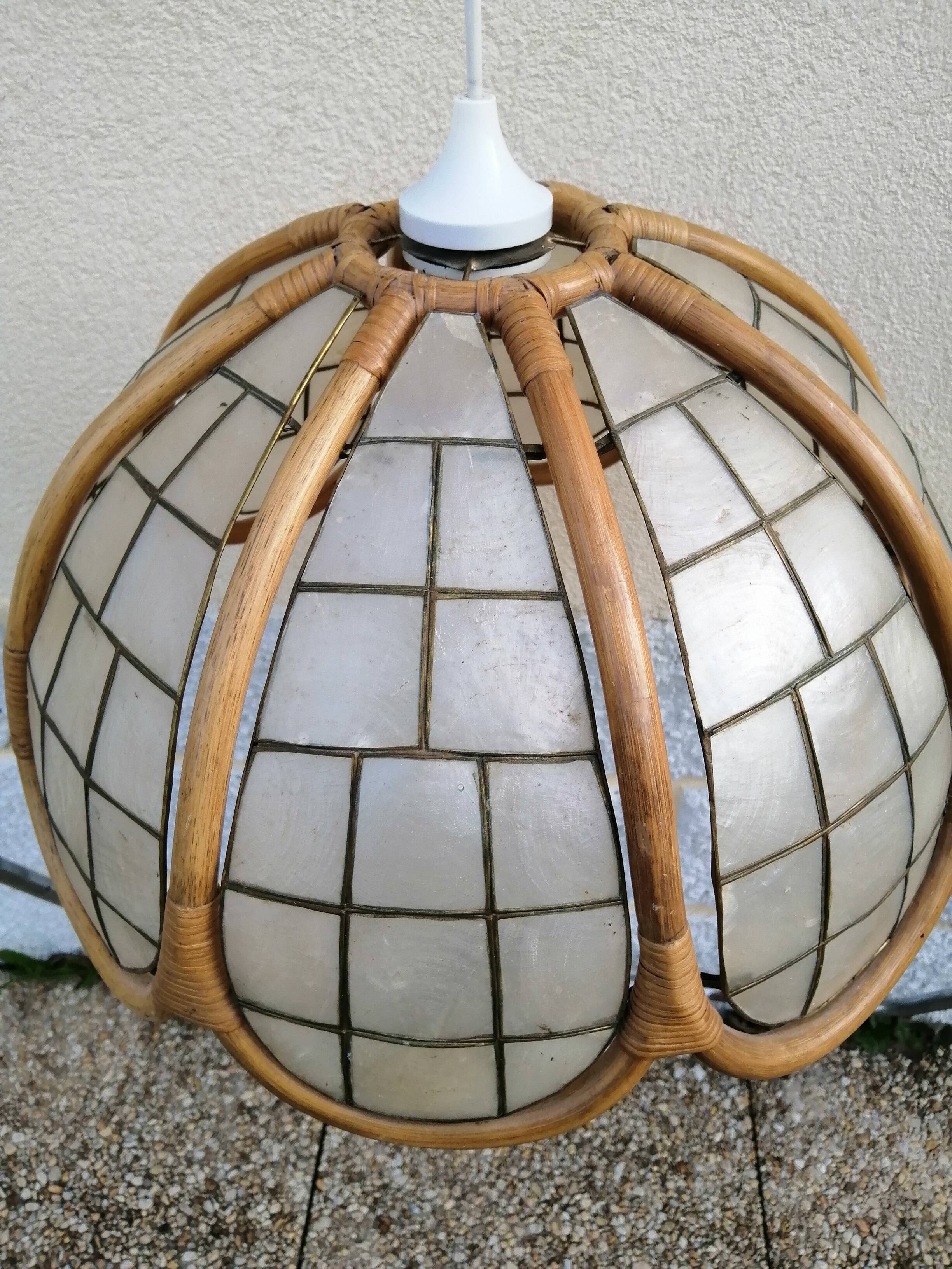Mother-of-pearl rattan suspension