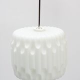 Lampe en verre opalin de Napako, années 1960