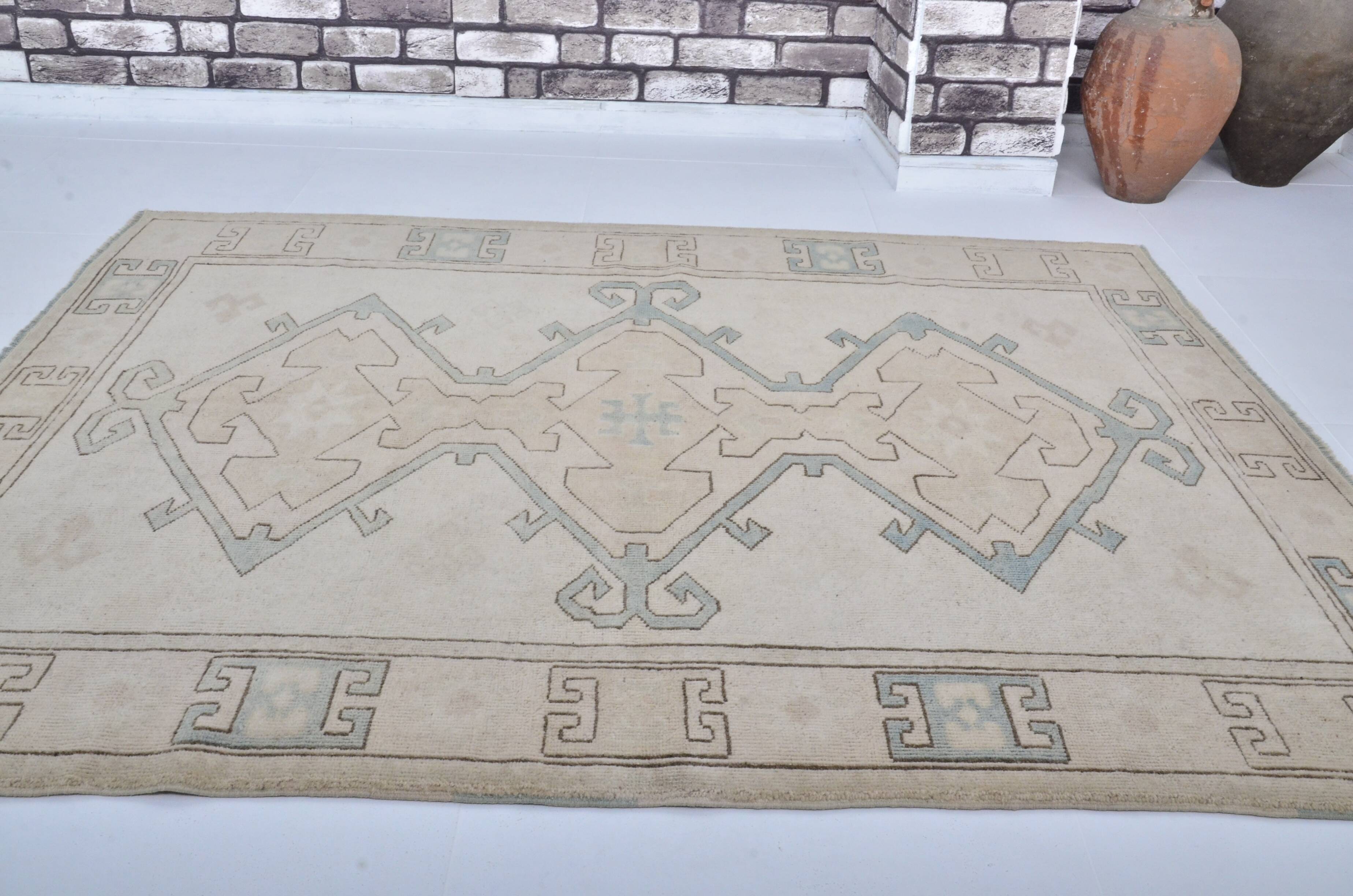 Bohemian hand knotted Oushak rug sku 3484