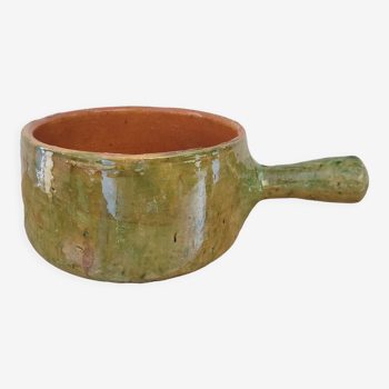 Enamelled clay pan