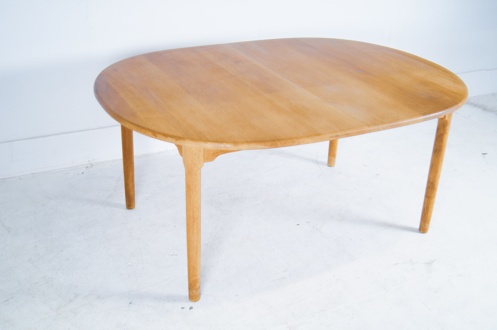 KP Møbler - Kurt Østervig - massive oak extendable dining table