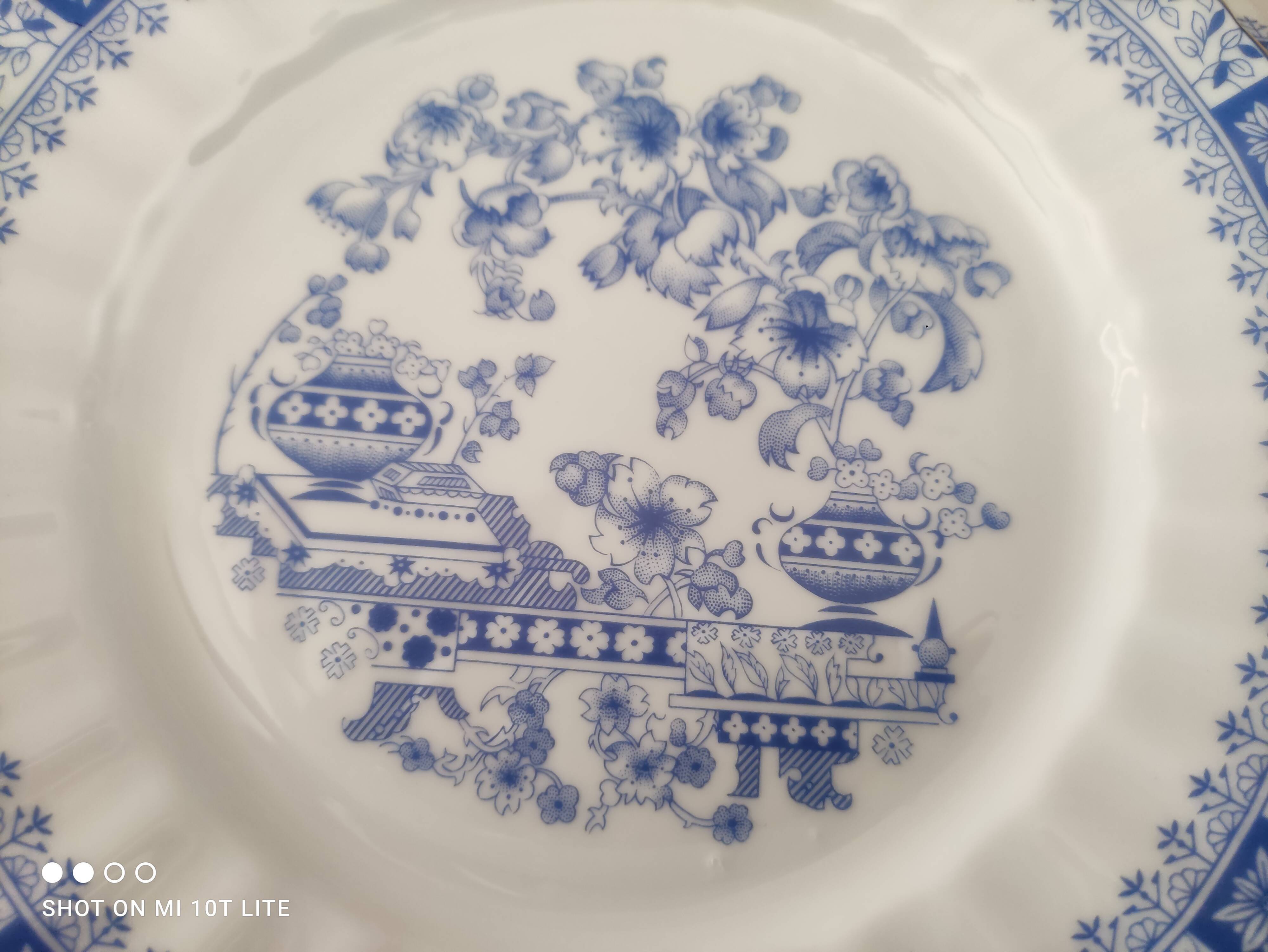 Set of 12 Bavaria porcelain dessert plates model China Blau
