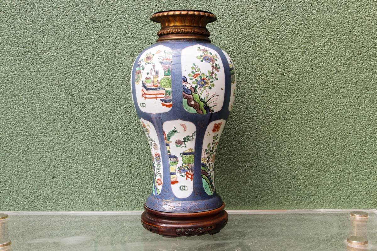 Lamp base, Chinese porcelain, Kangxi style, late 19th century.