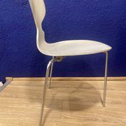 5 chaises fourmi d’Arne Jacobsen