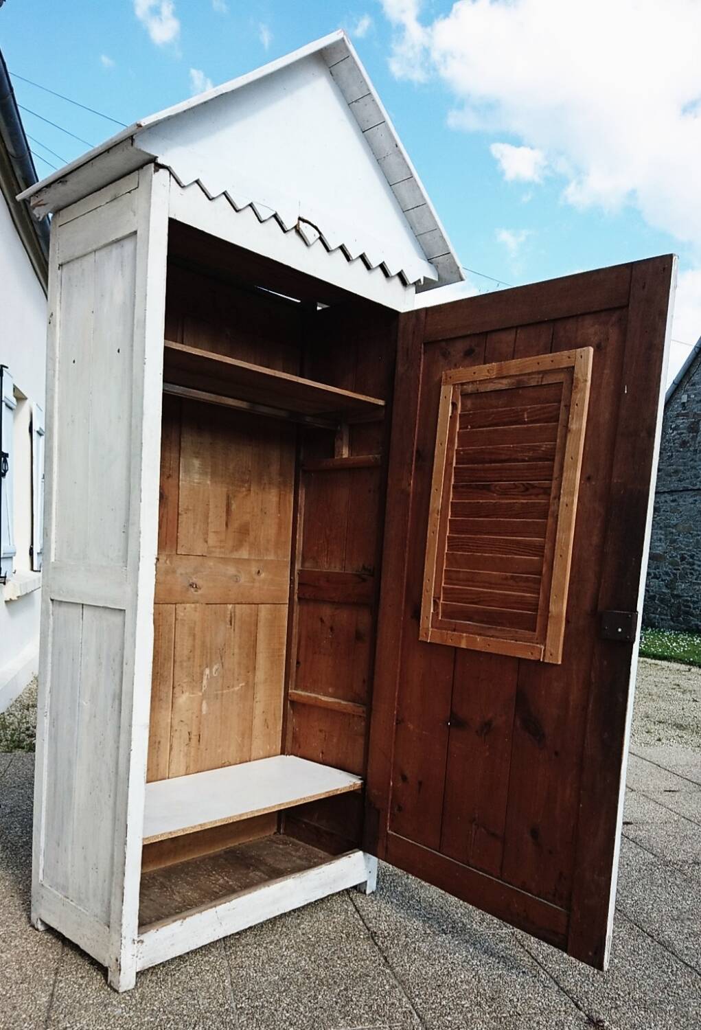 Beach Cabin Wardrobe