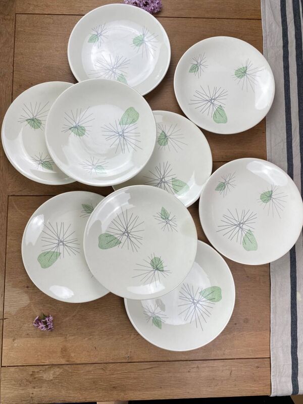Lot de 9 assiettes florales en faïence de gien