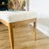 Oak bench, white fabric
