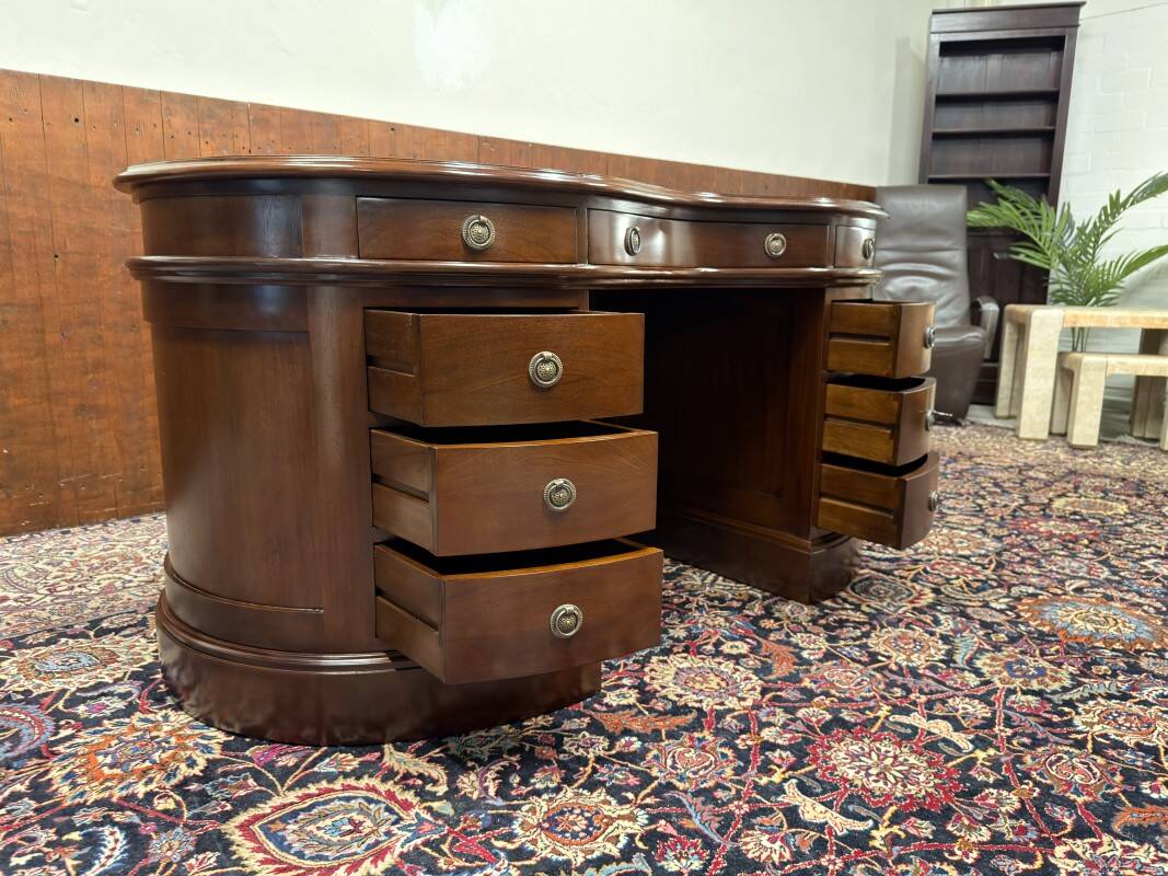 Classic English Kidney Shaped Chesterfield Desk