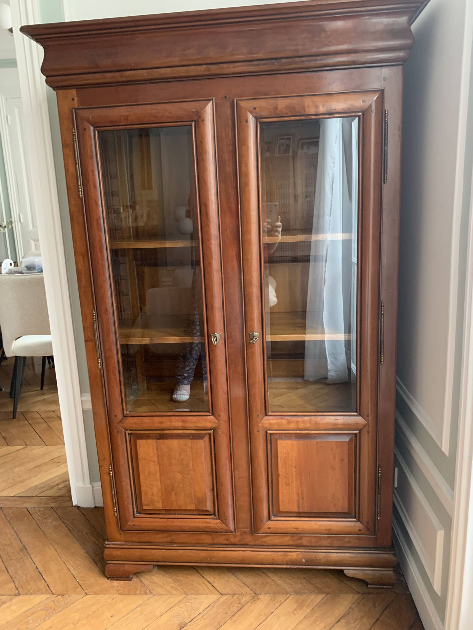 Display cabinet bookshelf